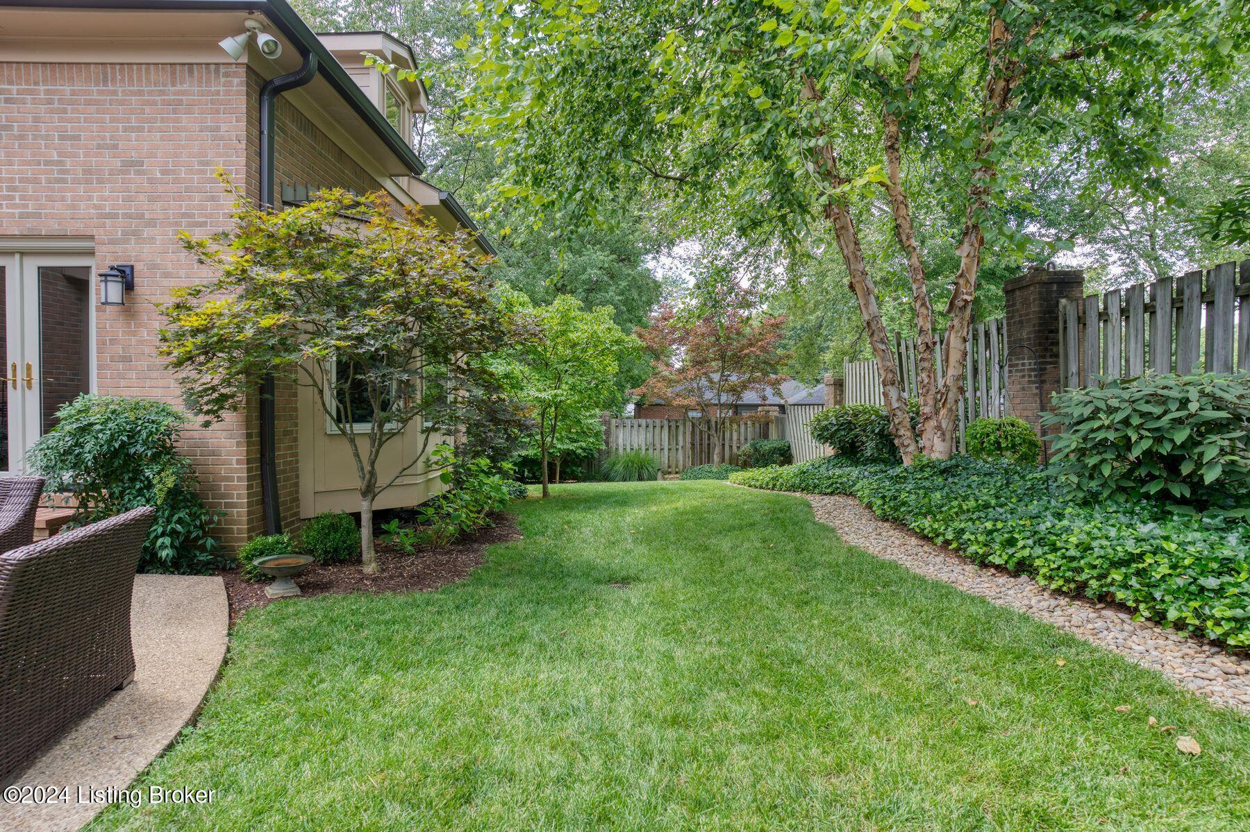 2637 Seminary Dr