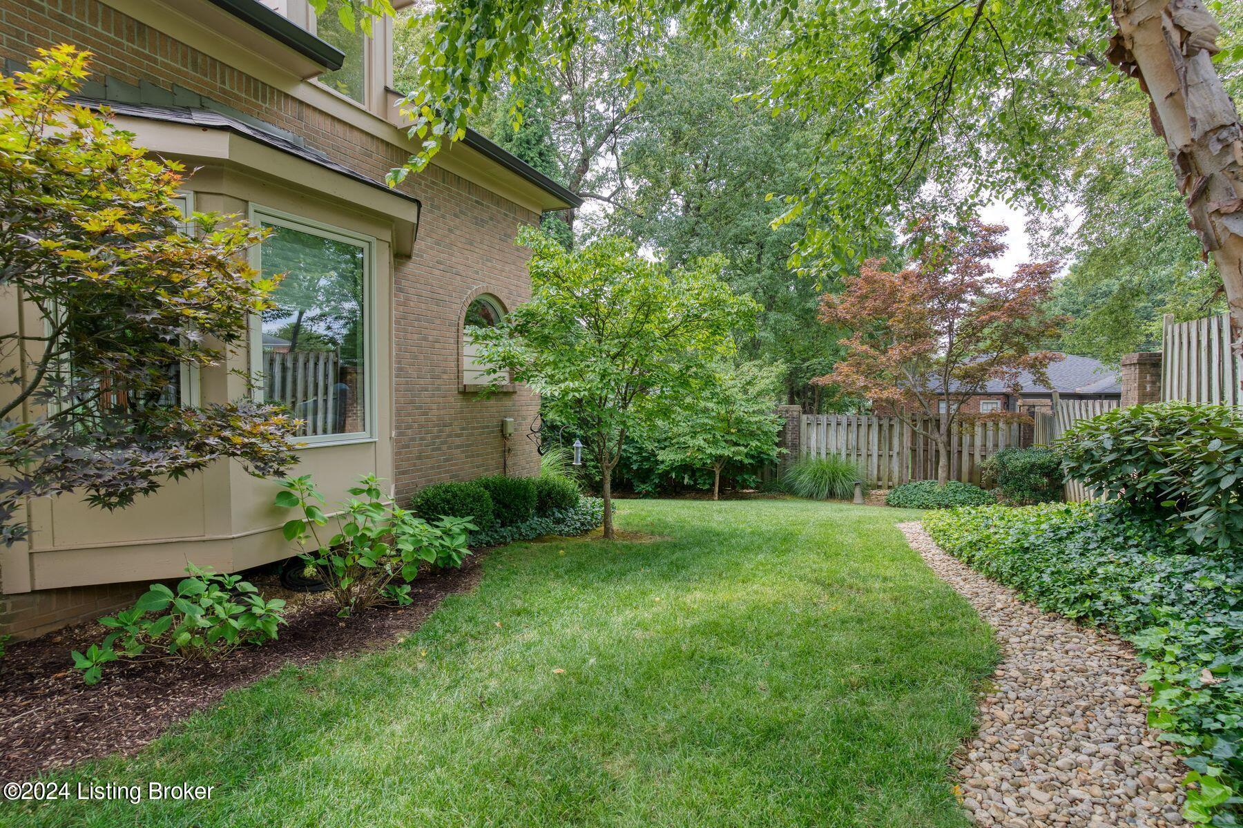 2637 Seminary Dr