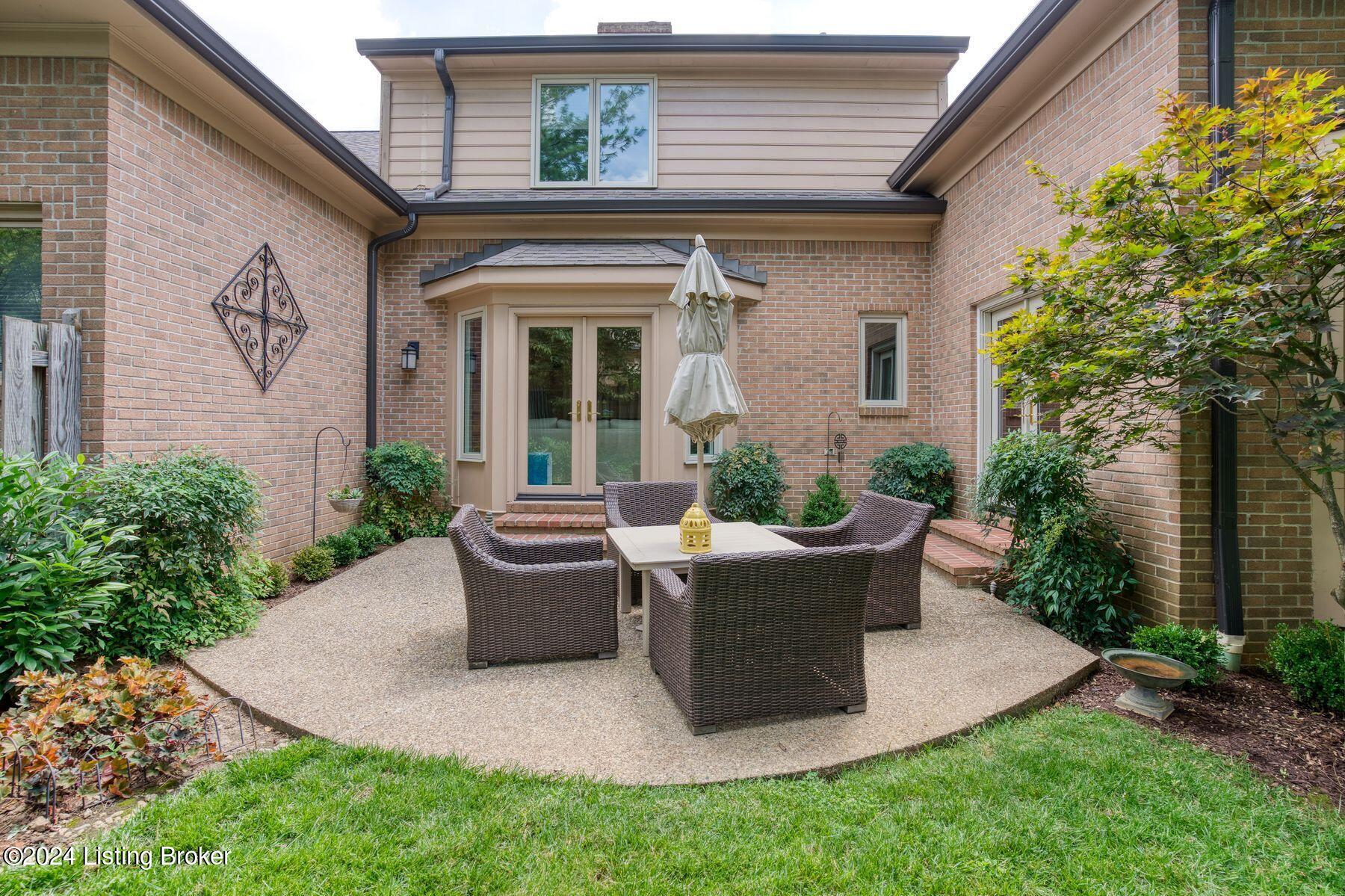 2637 Seminary Dr