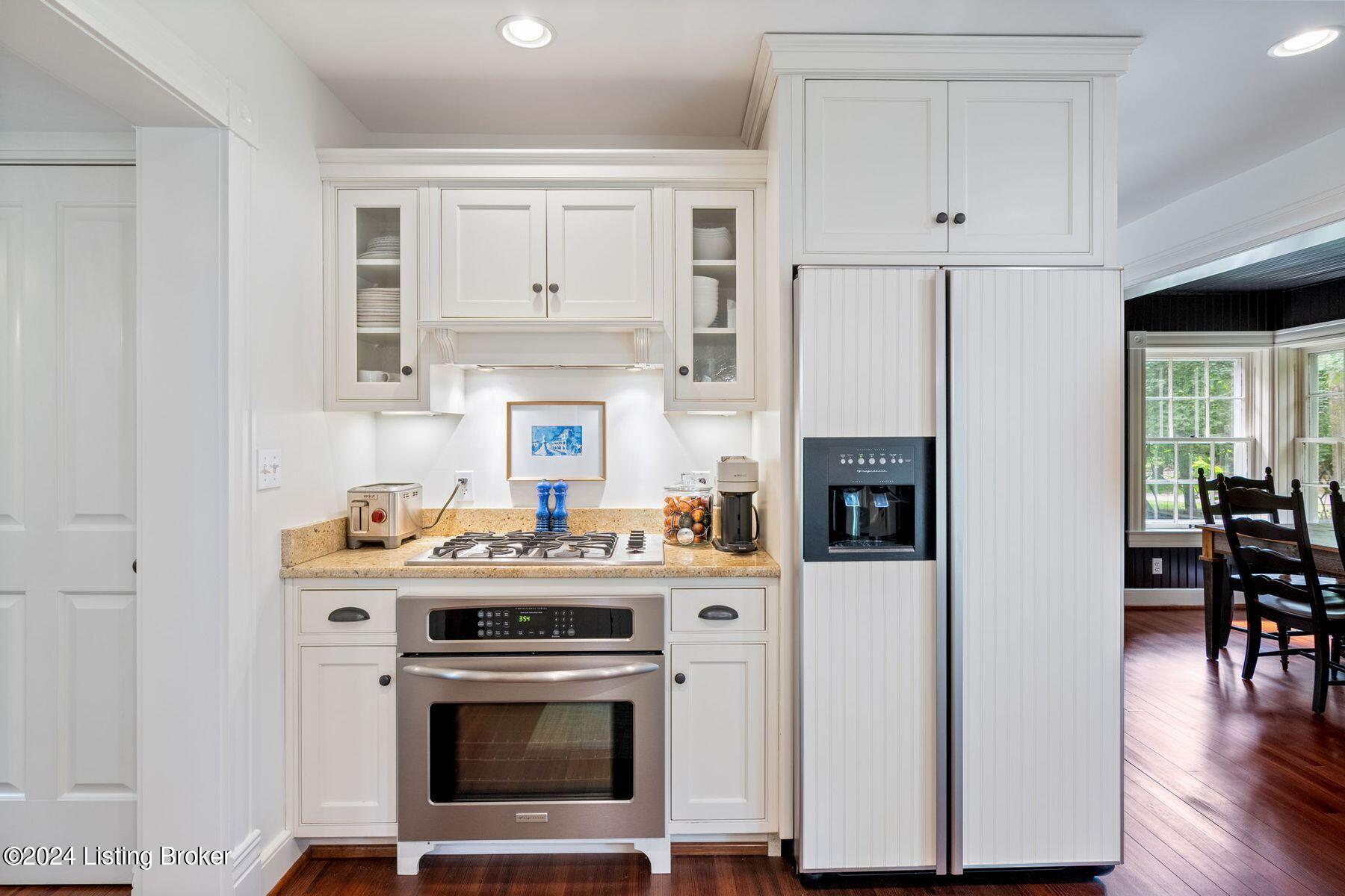 1307 Glenbrook Rd