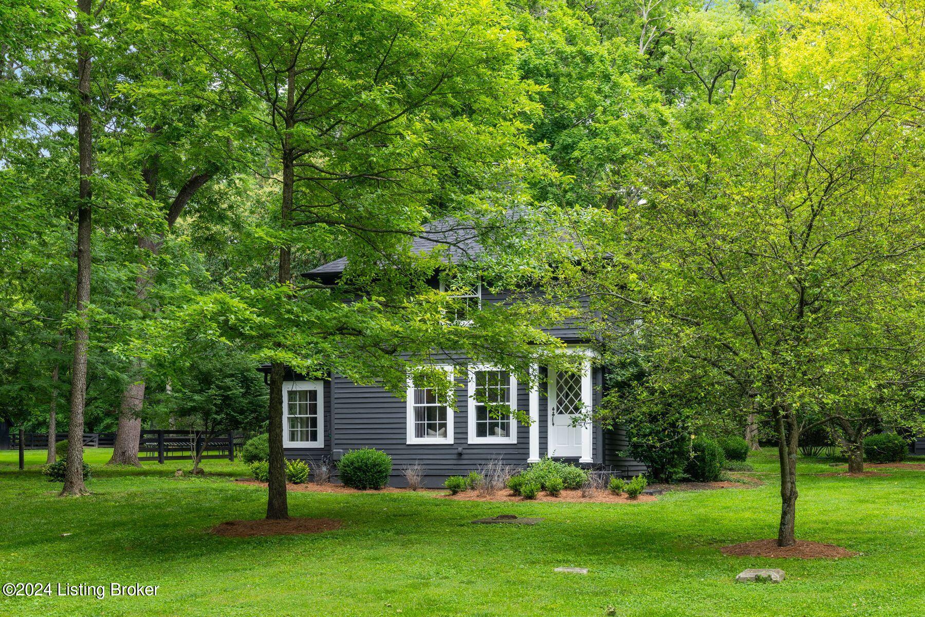 1307 Glenbrook Rd