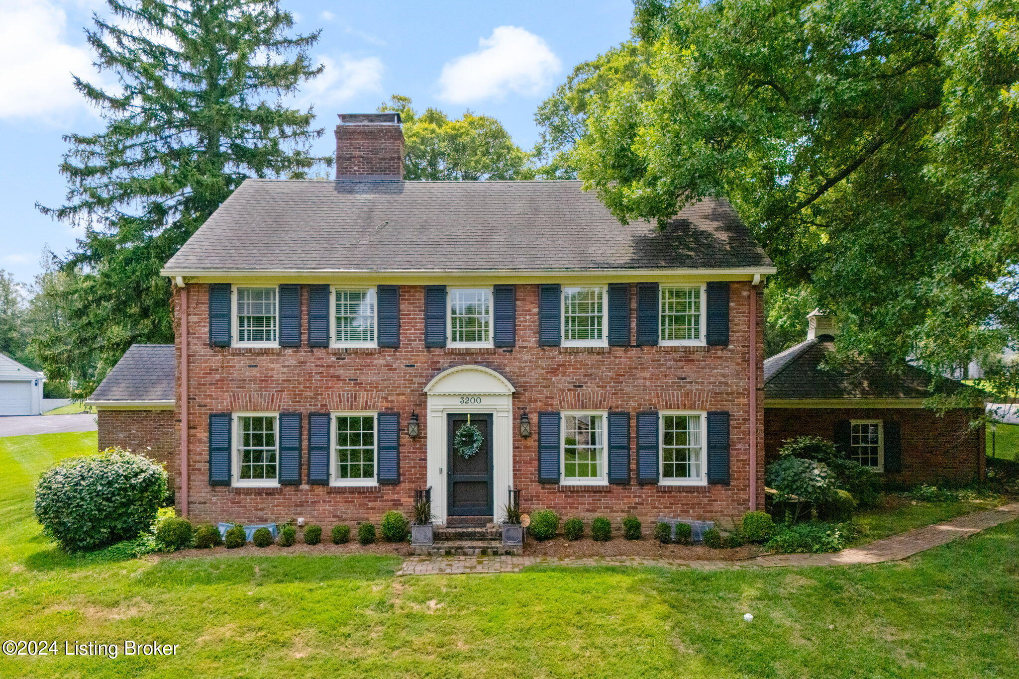 3200 Mockingbird Ln