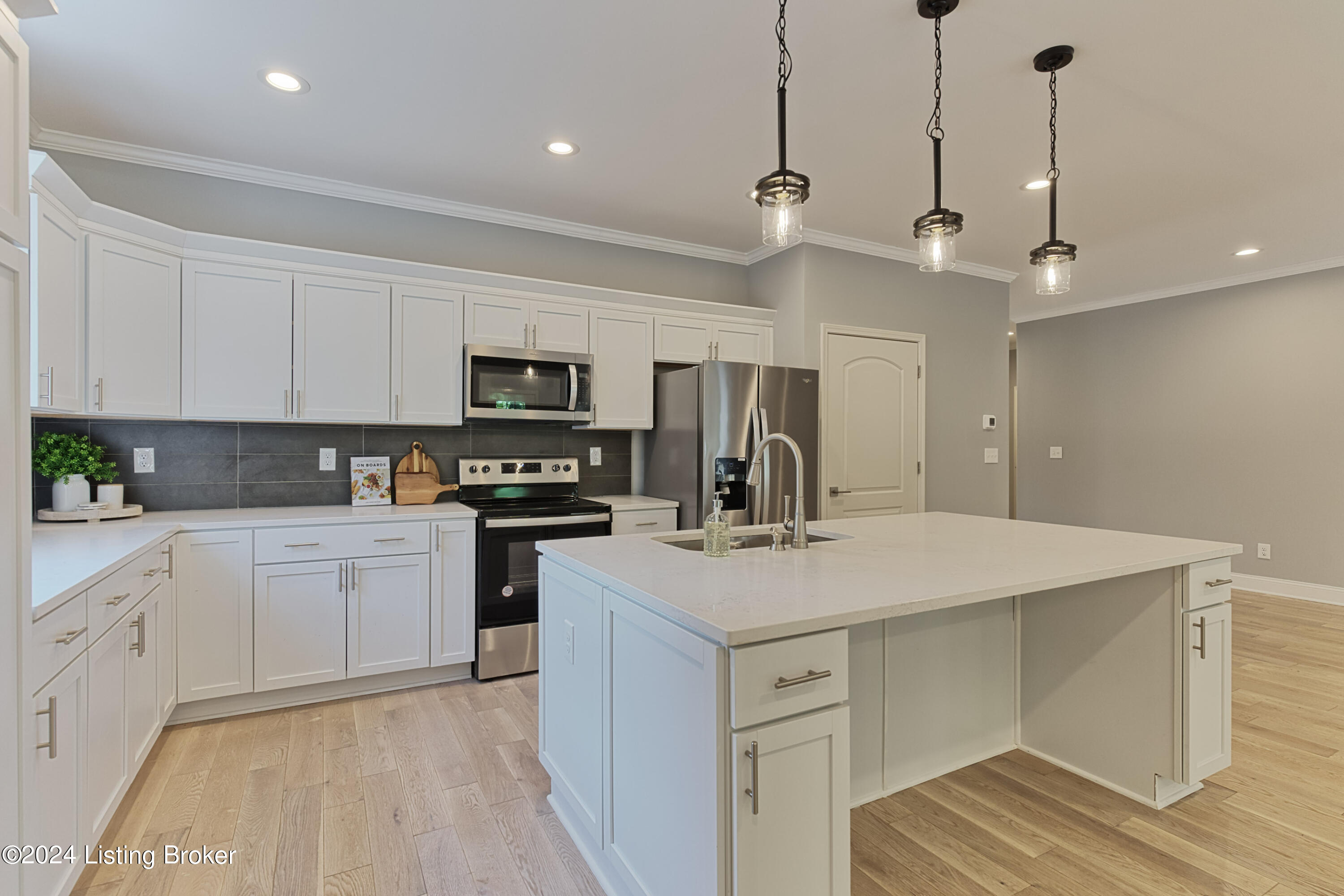 12517 Lilly Ln