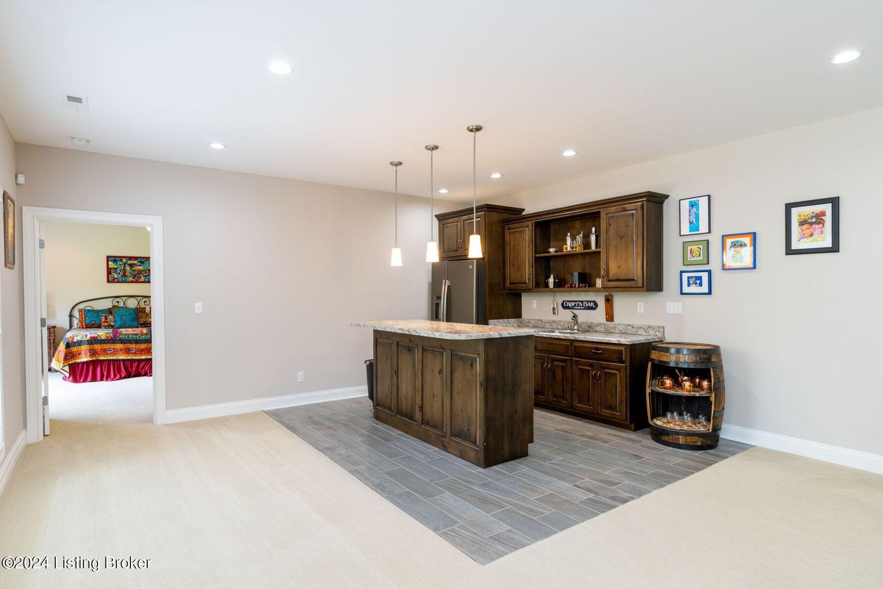 1006 Yellow Poplar Dr