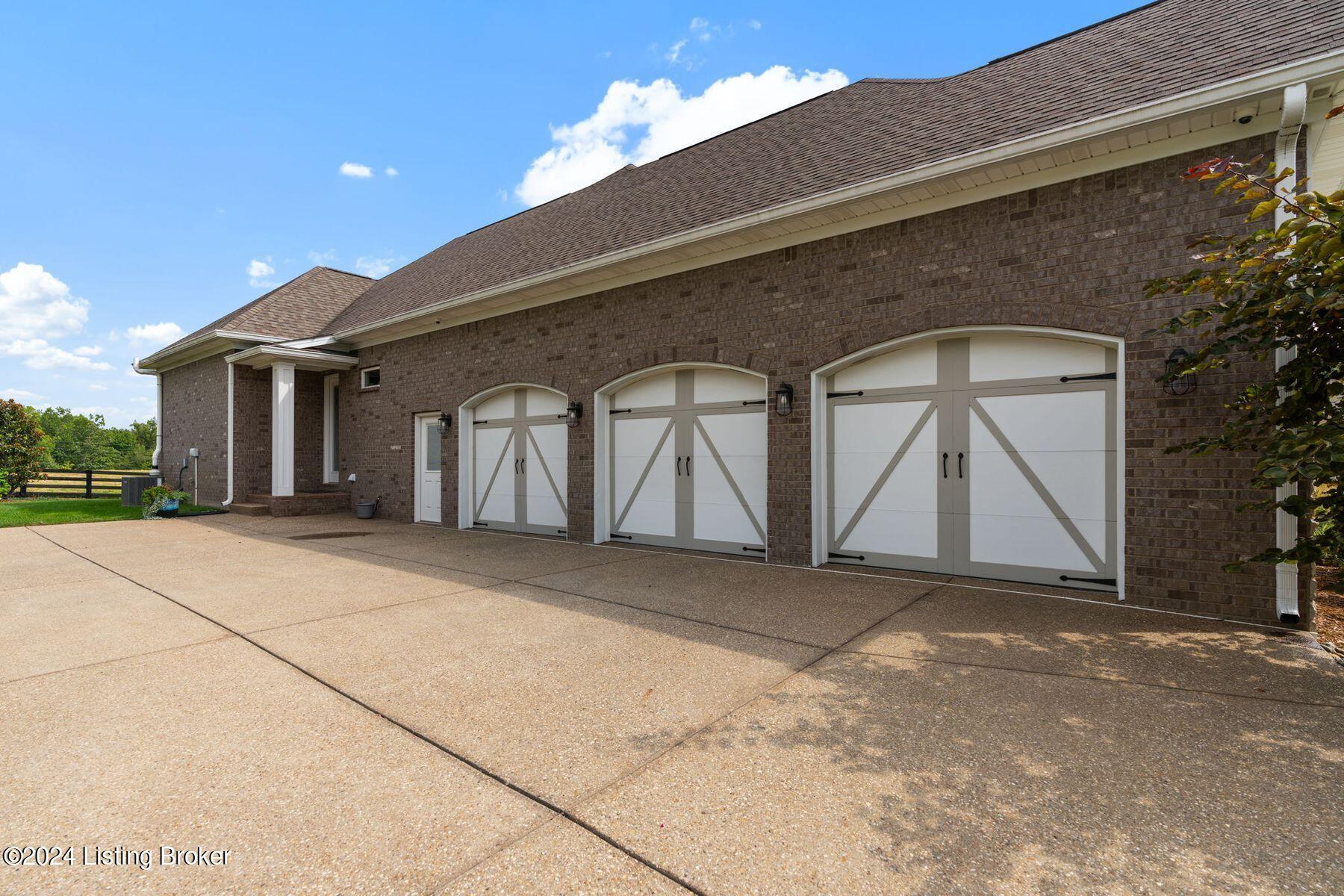 14928 Landmark Dr