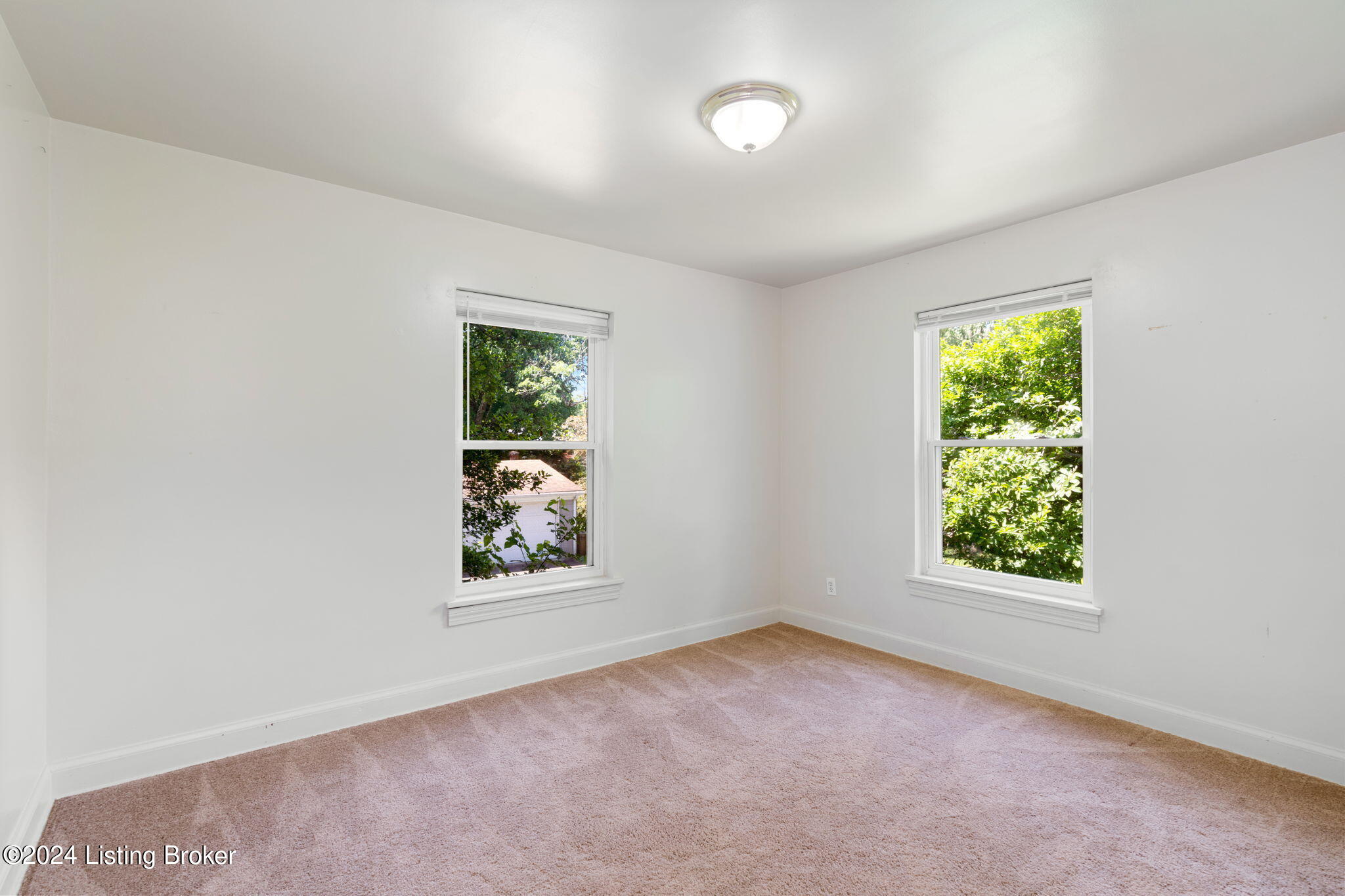 3210 Maple Rd