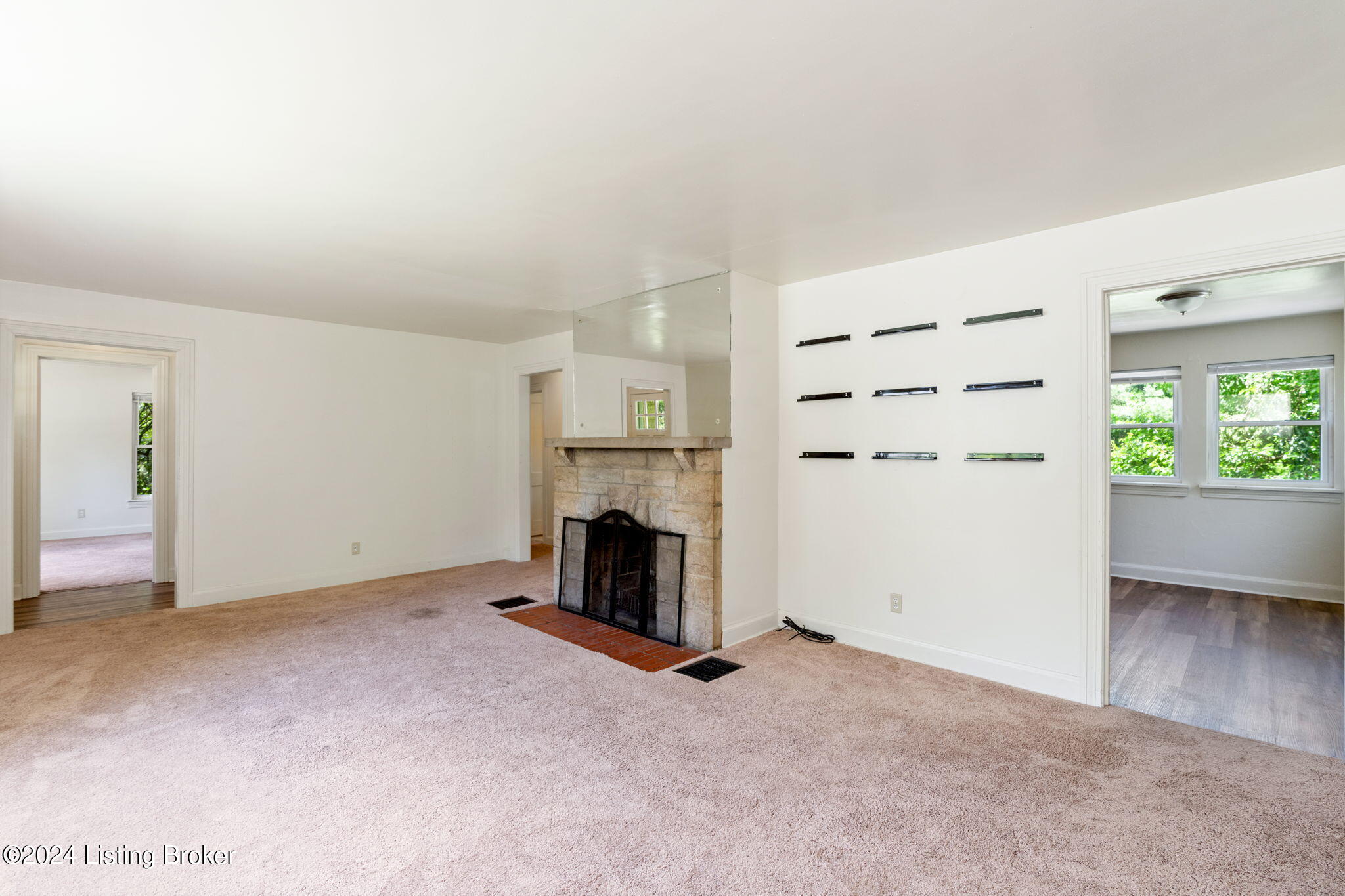 3210 Maple Rd
