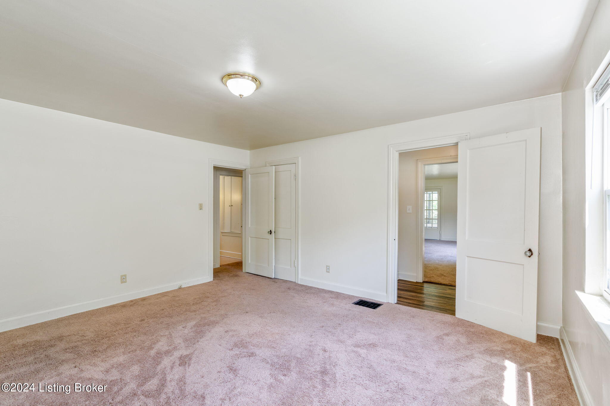 3210 Maple Rd