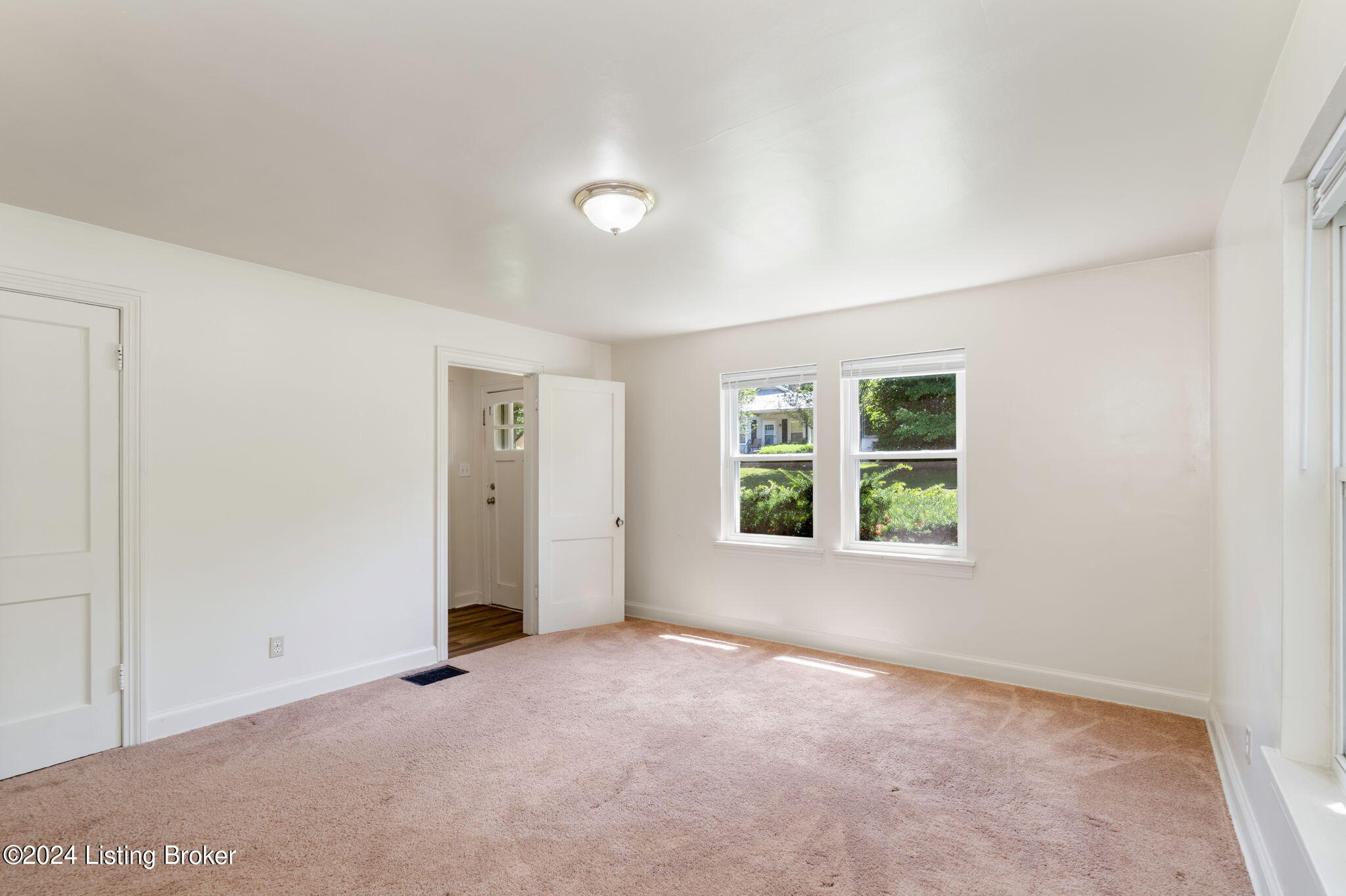 3210 Maple Rd