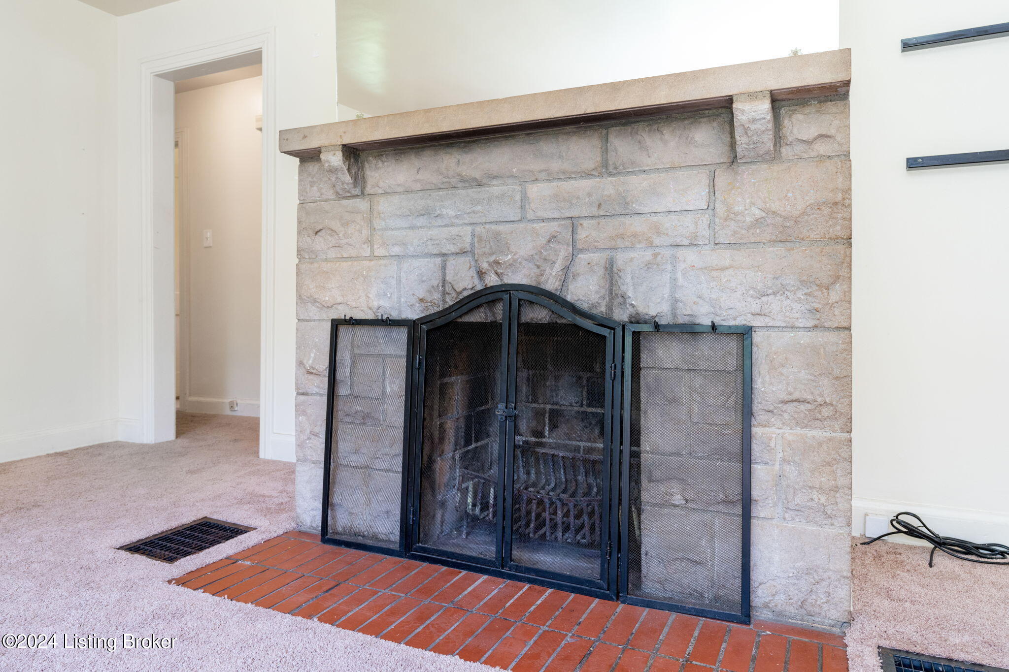 3210 Maple Rd
