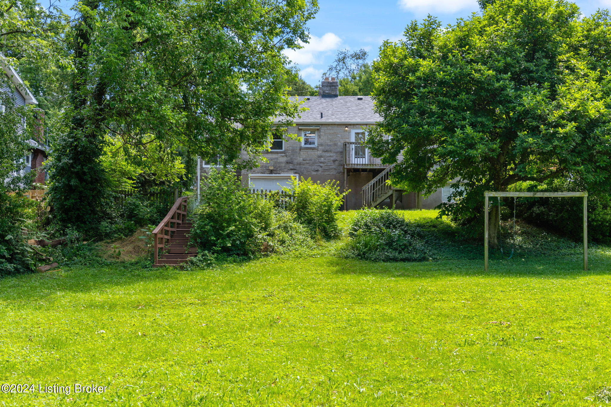 3210 Maple Rd
