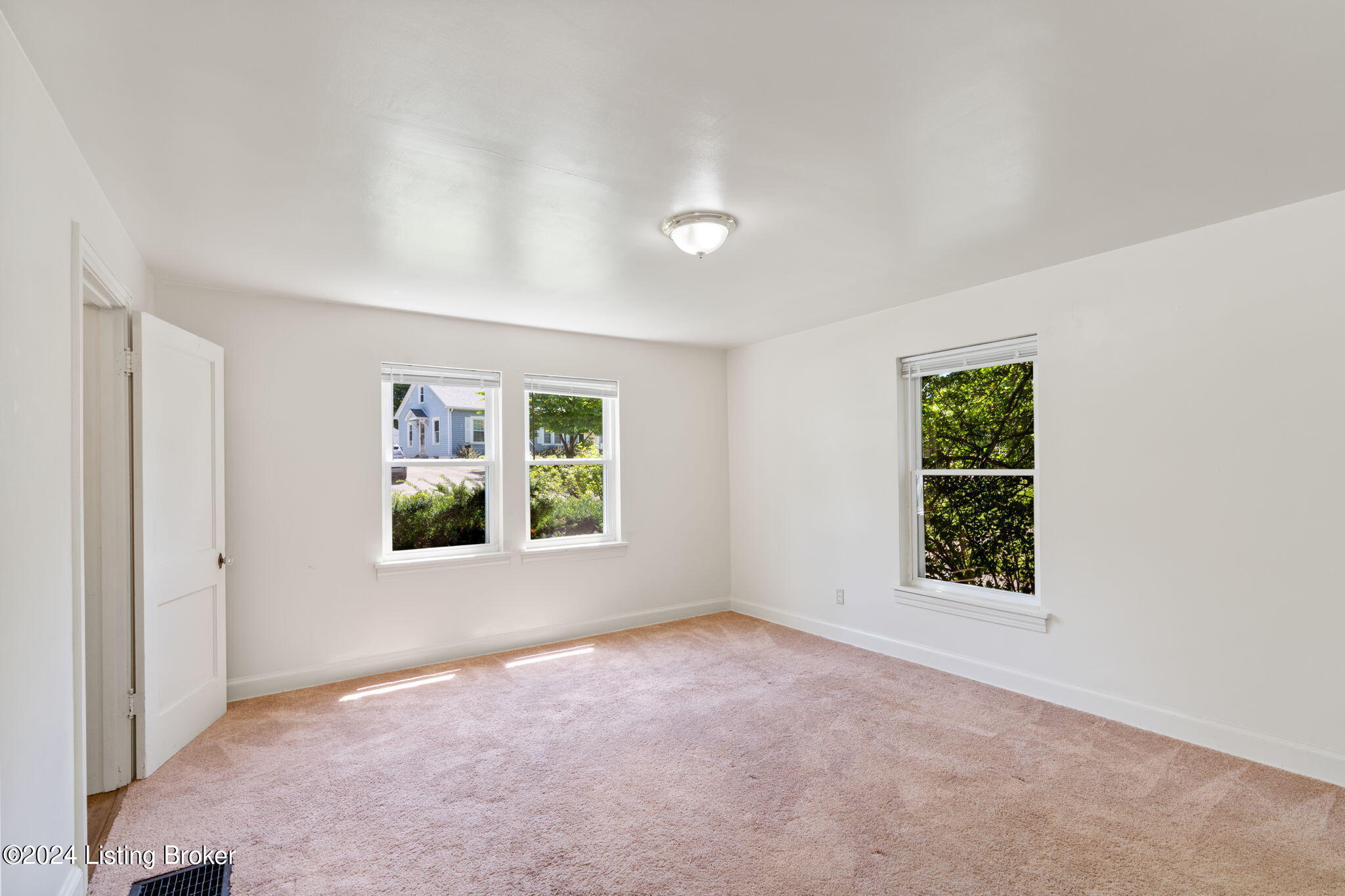 3210 Maple Rd