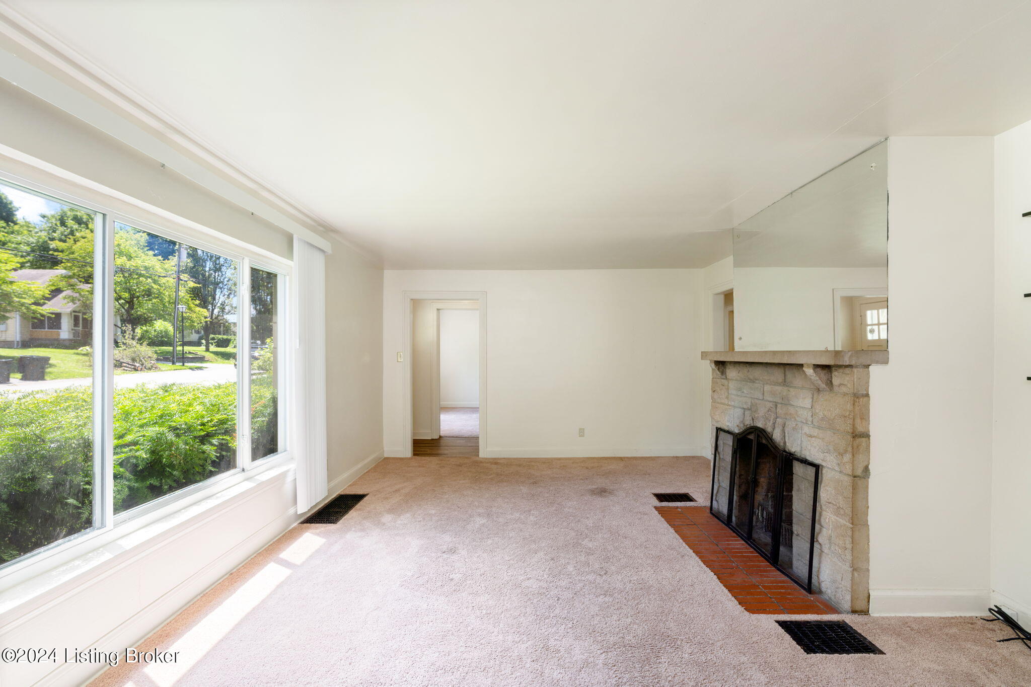 3210 Maple Rd