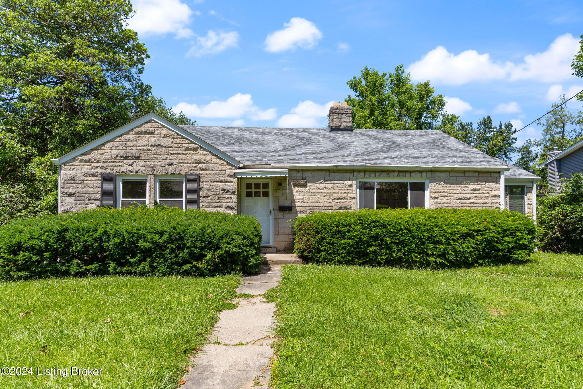 3210 Maple Rd
