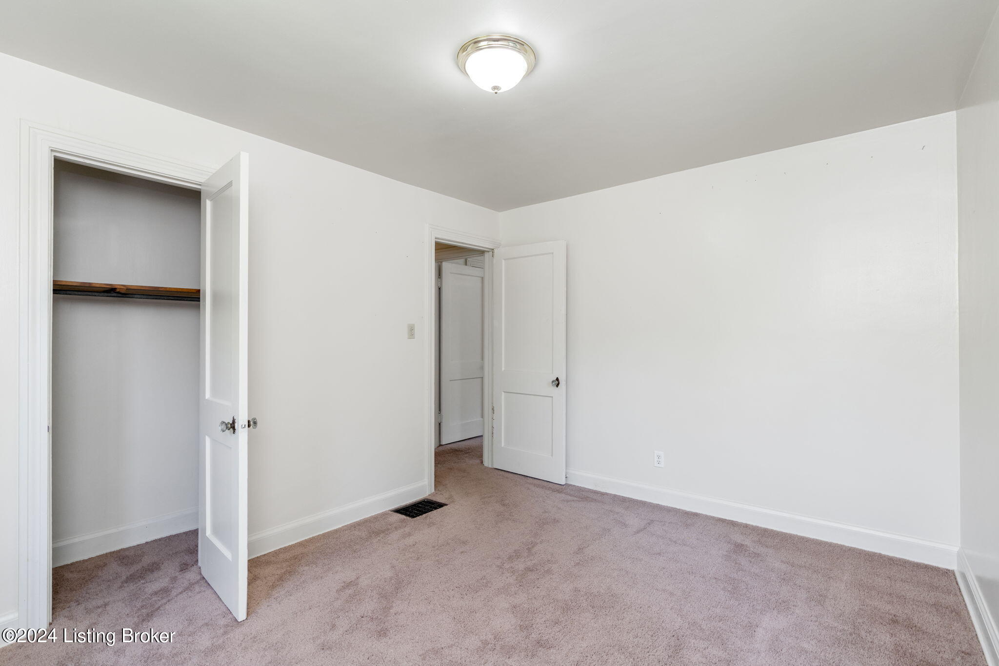 3210 Maple Rd