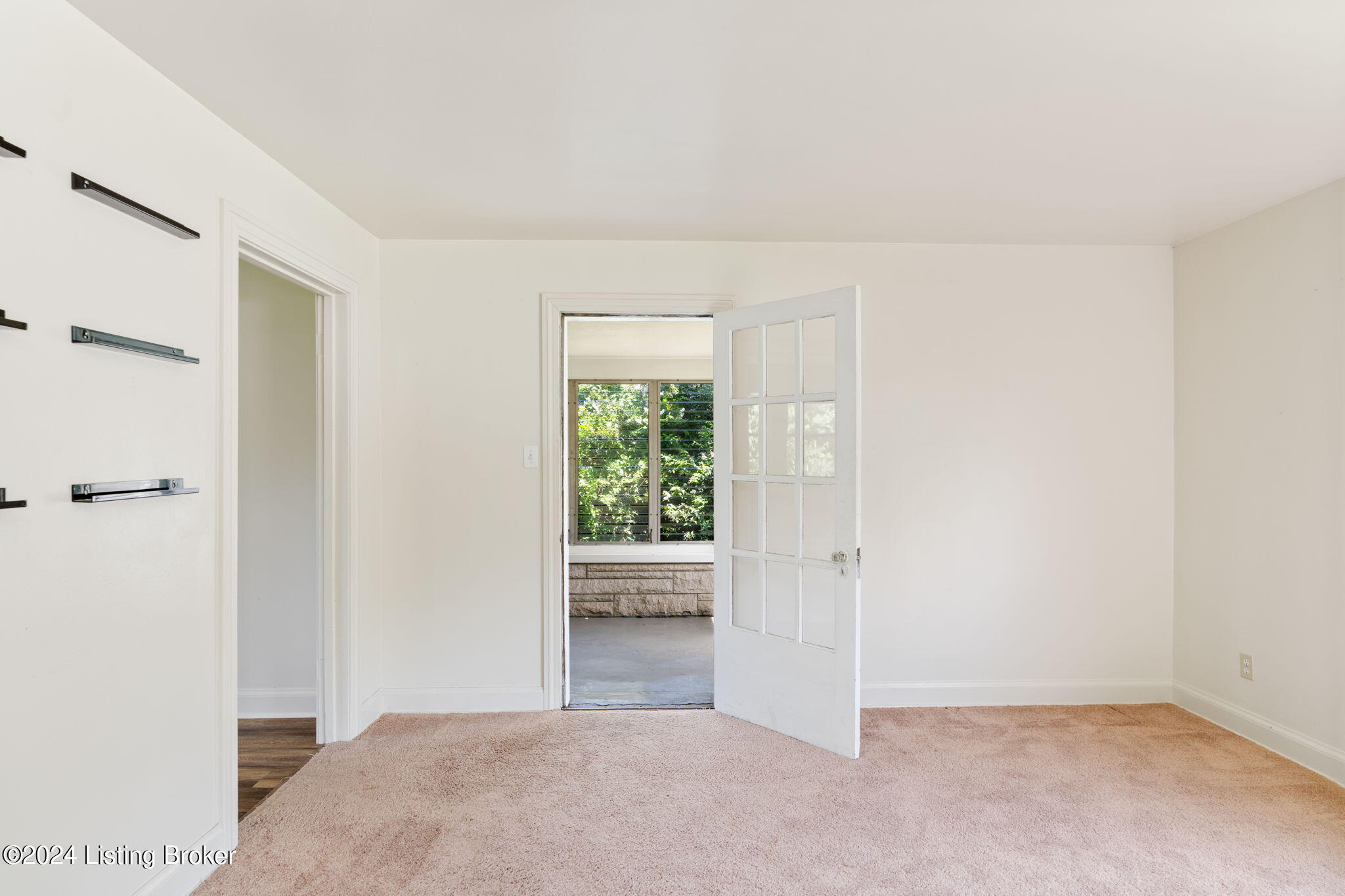 3210 Maple Rd