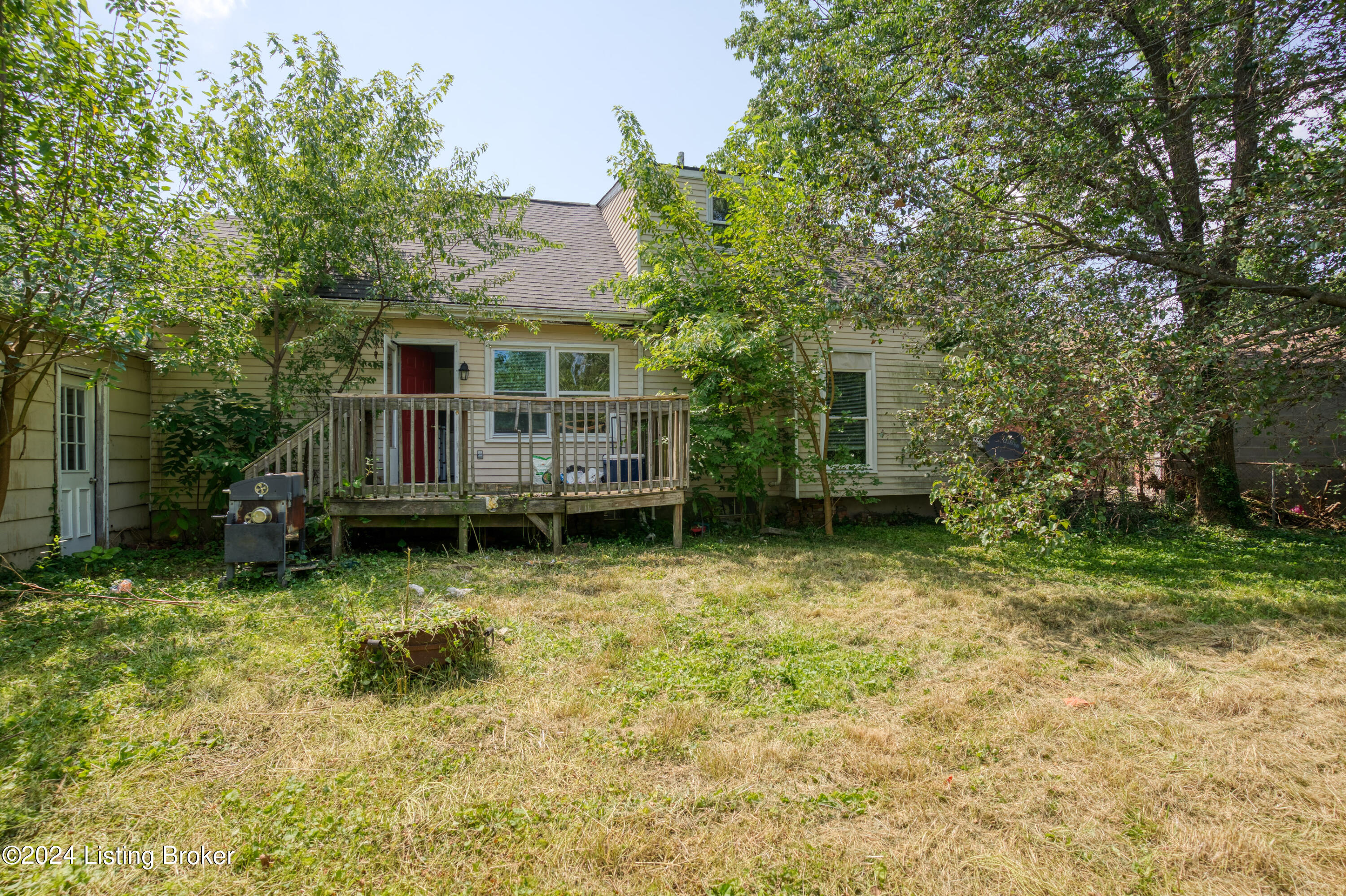 8207 Chickering Way