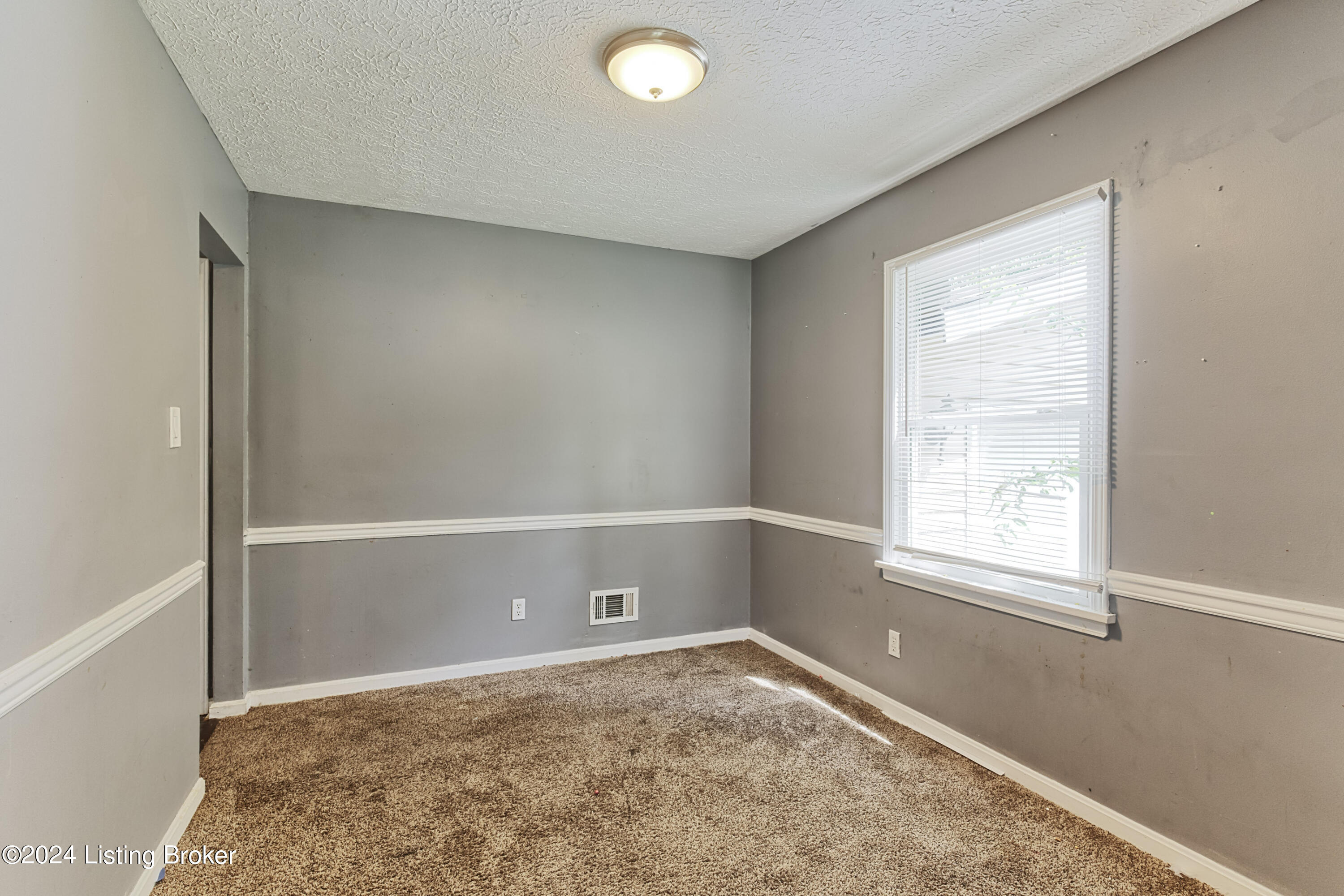 8207 Chickering Way