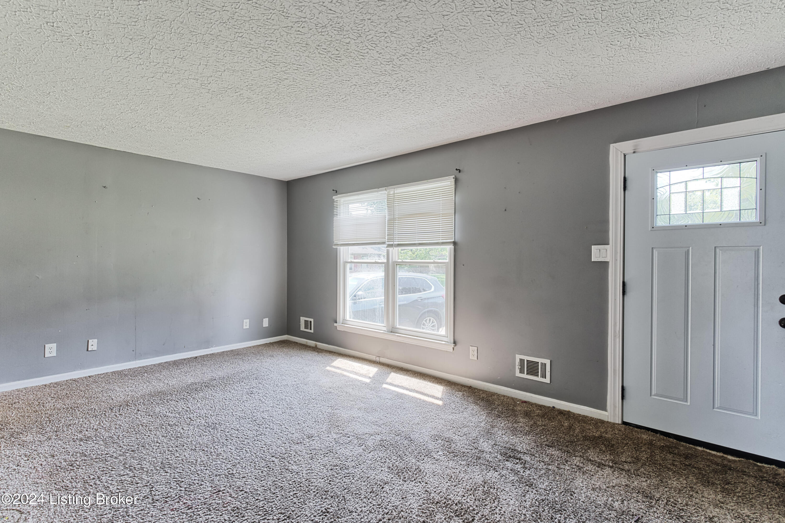 8207 Chickering Way