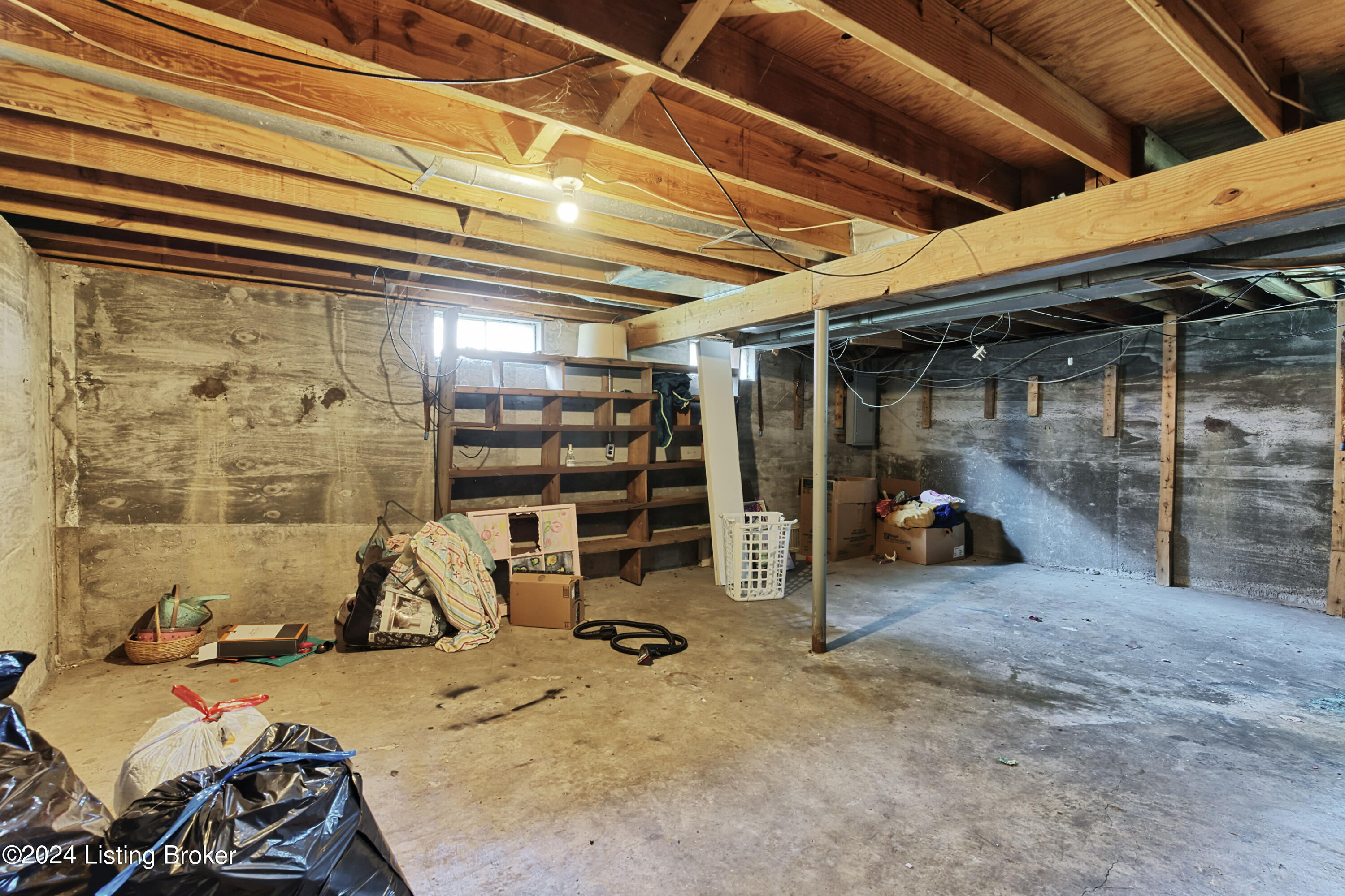 8207 Chickering Way