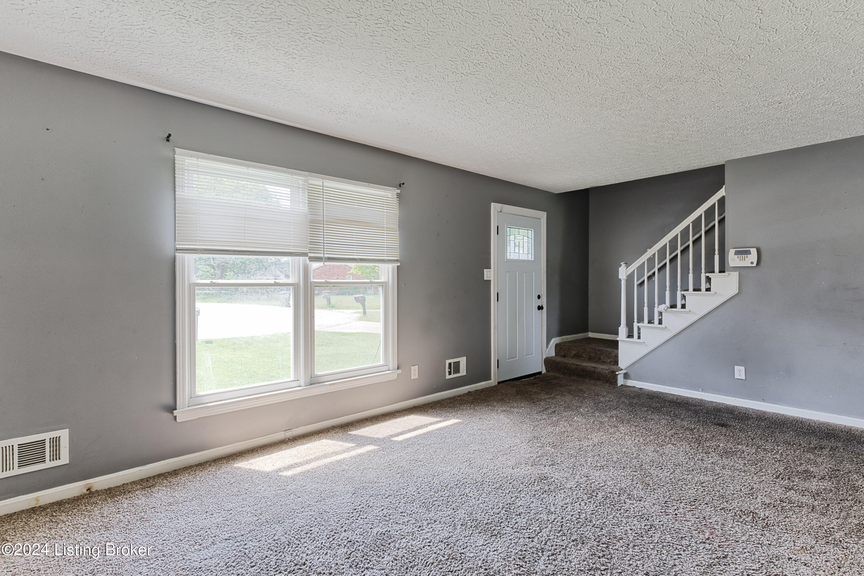 8207 Chickering Way