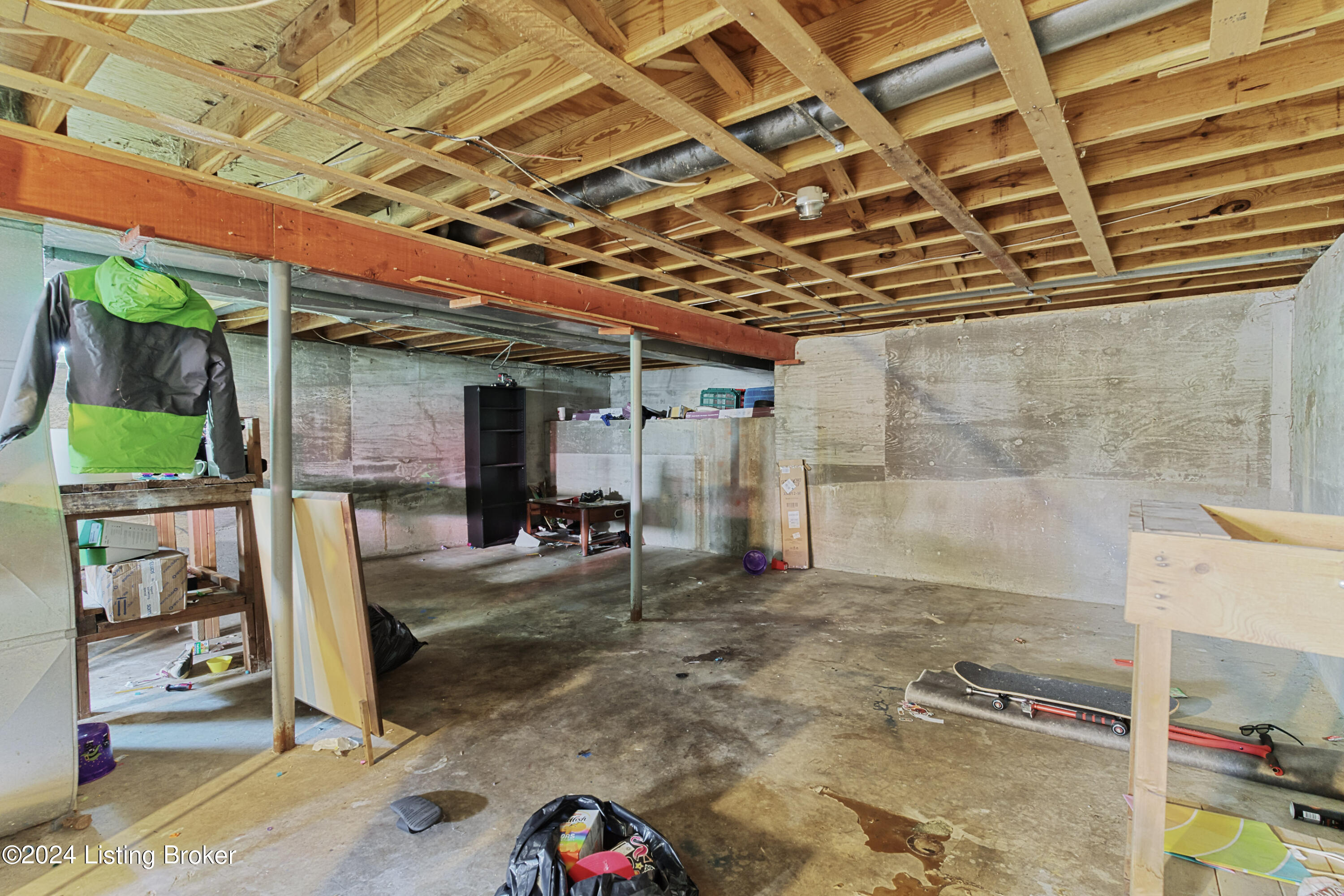 8207 Chickering Way