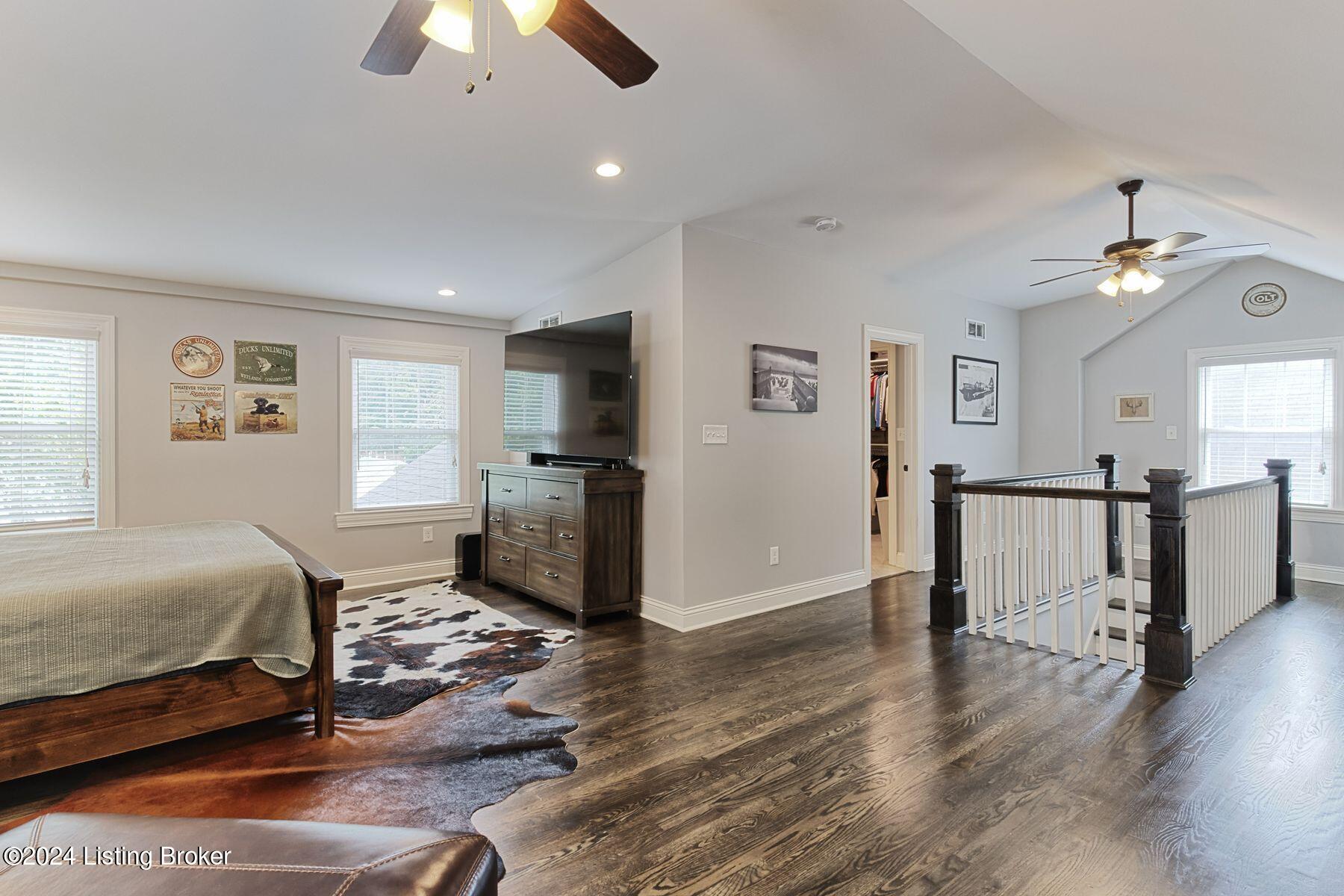 411 Iola Rd