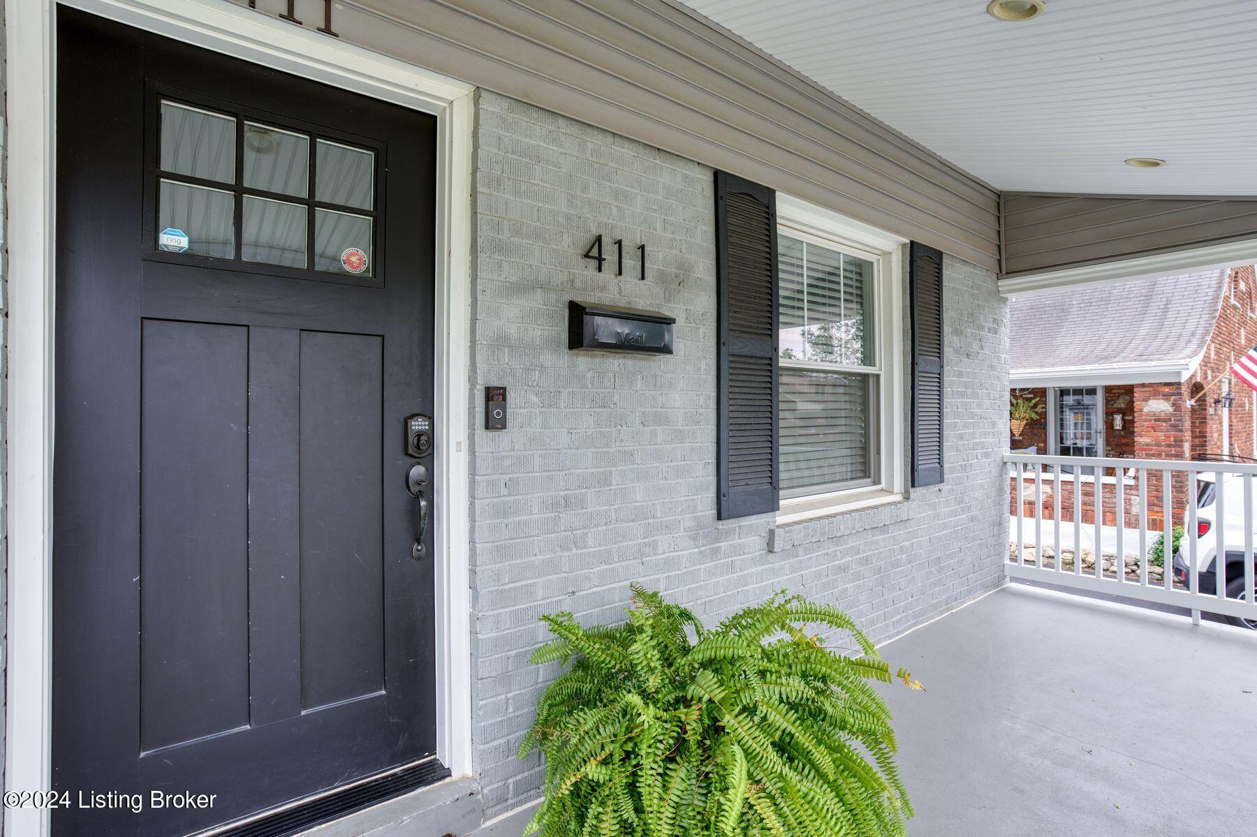 411 Iola Rd