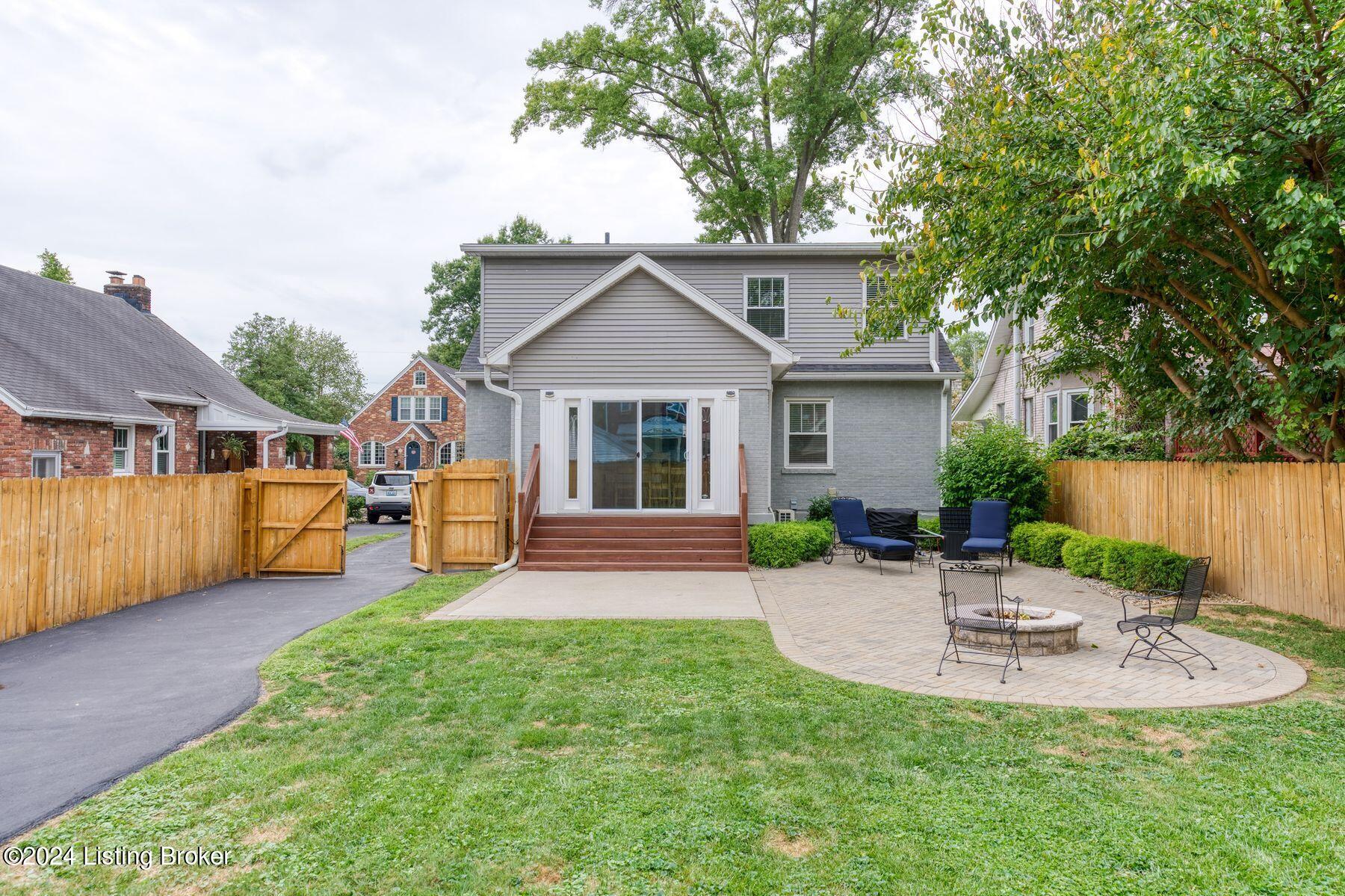 411 Iola Rd