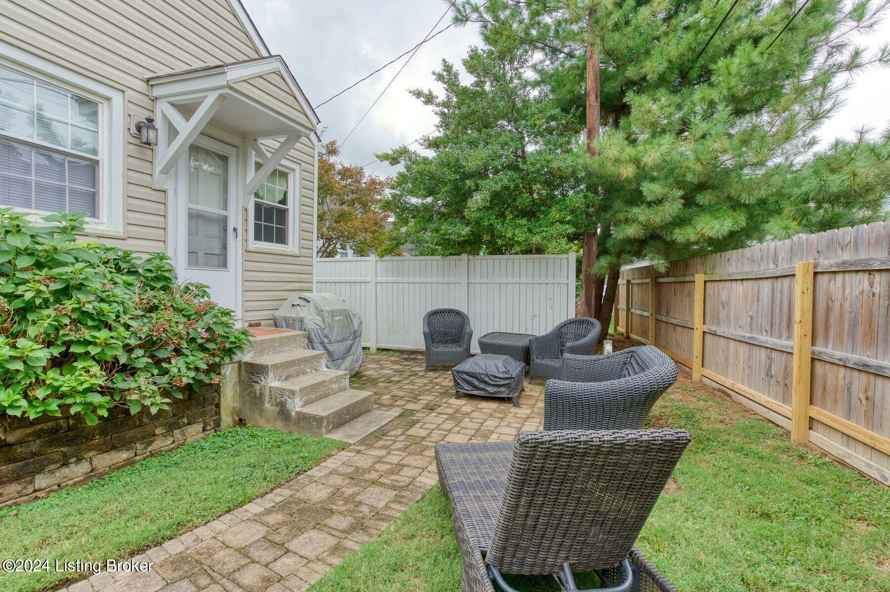 1803 Douglass Blvd