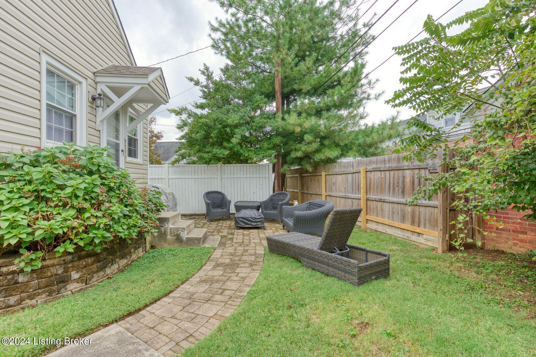 1803 Douglass Blvd