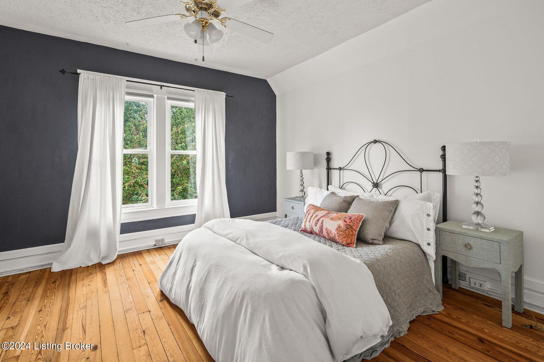 1302 Hepburn Ave