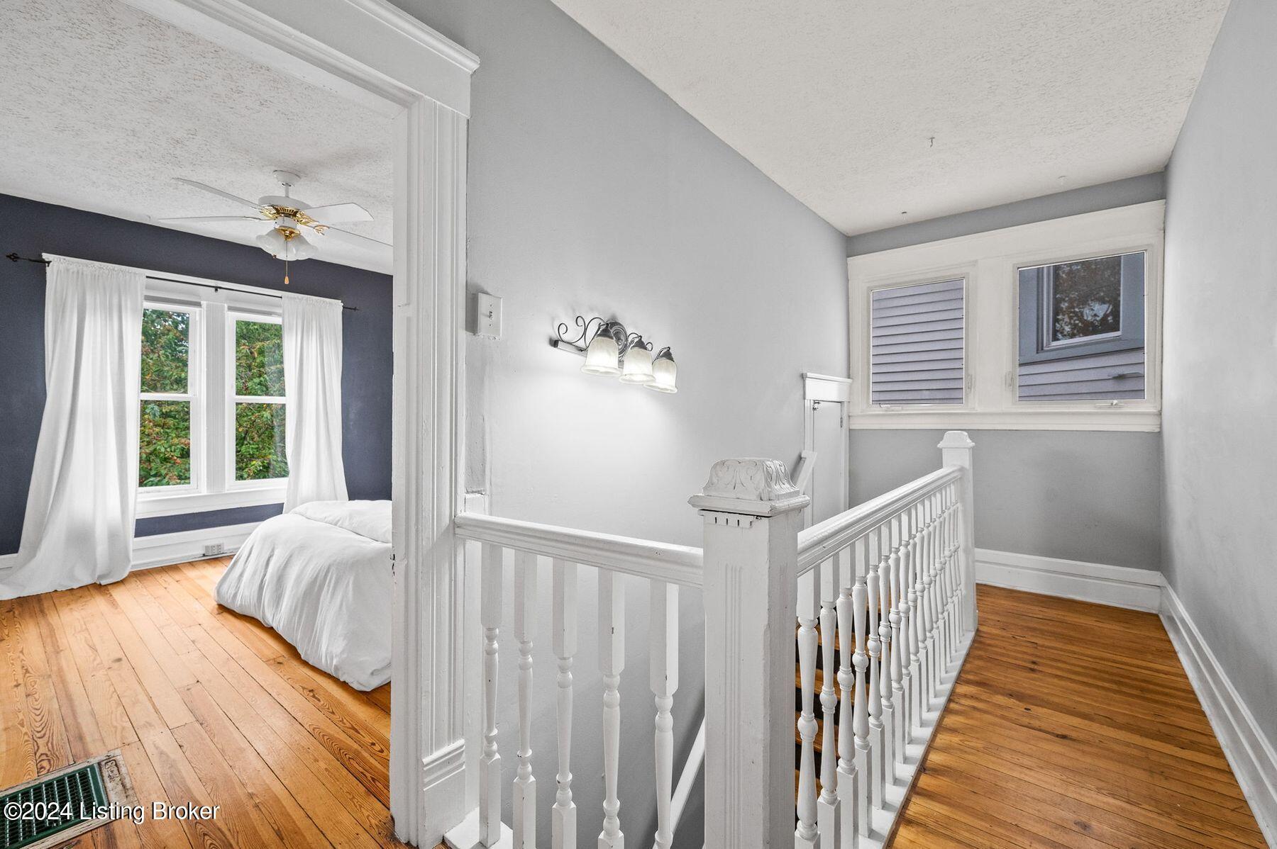 1302 Hepburn Ave
