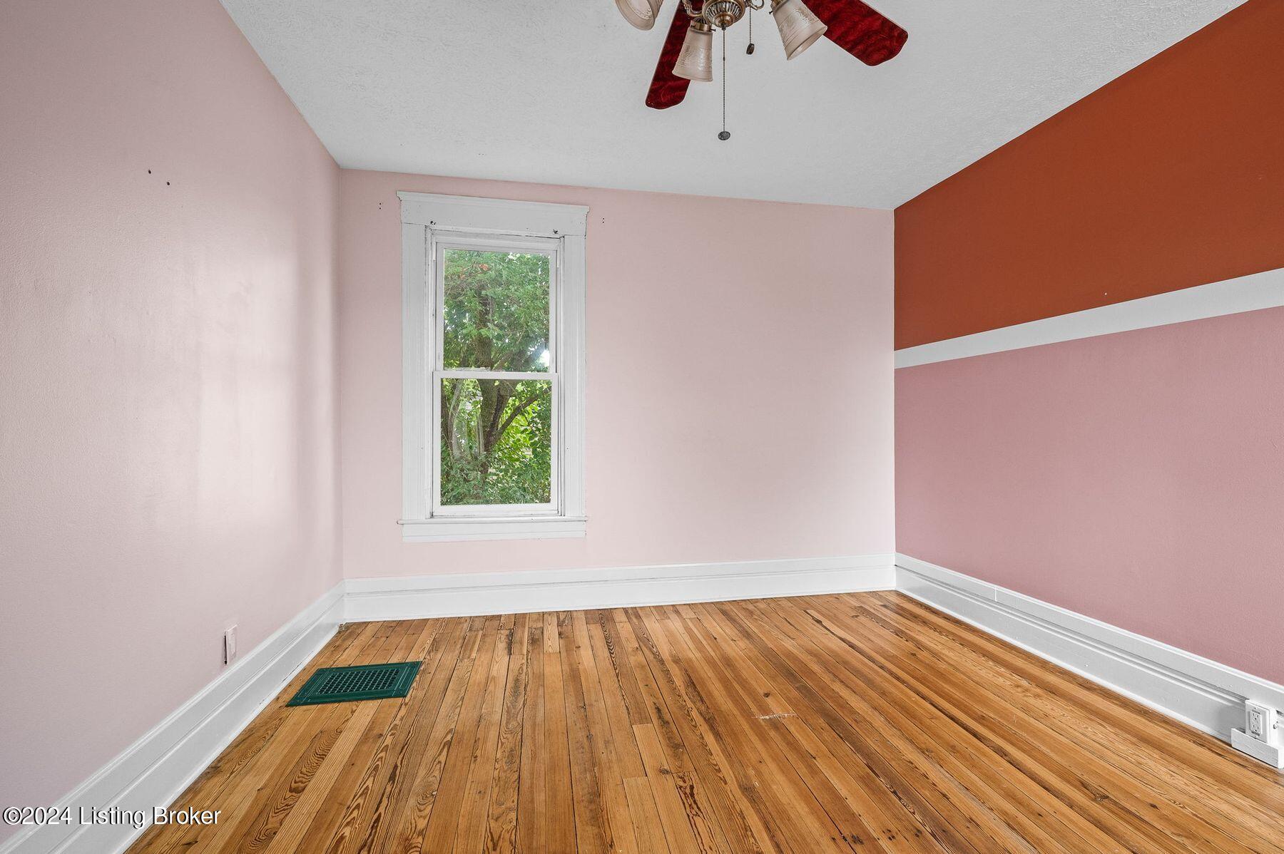 1302 Hepburn Ave