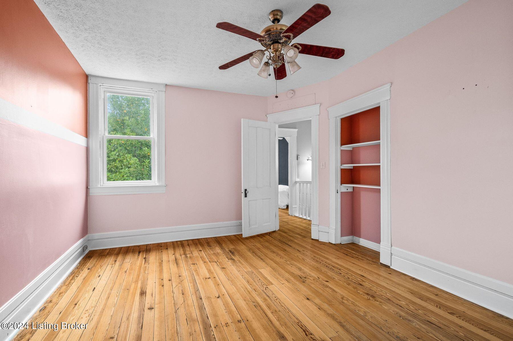 1302 Hepburn Ave