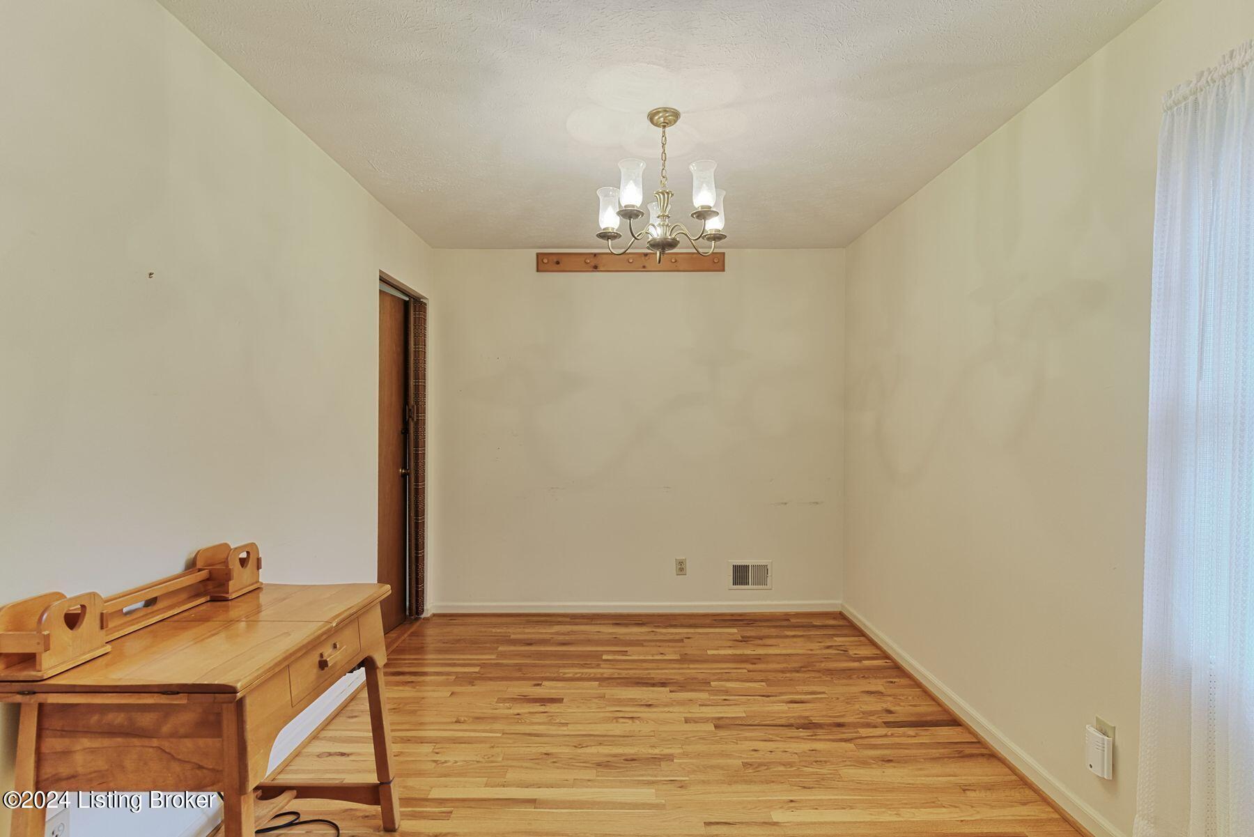 811 Echo Bridge Rd