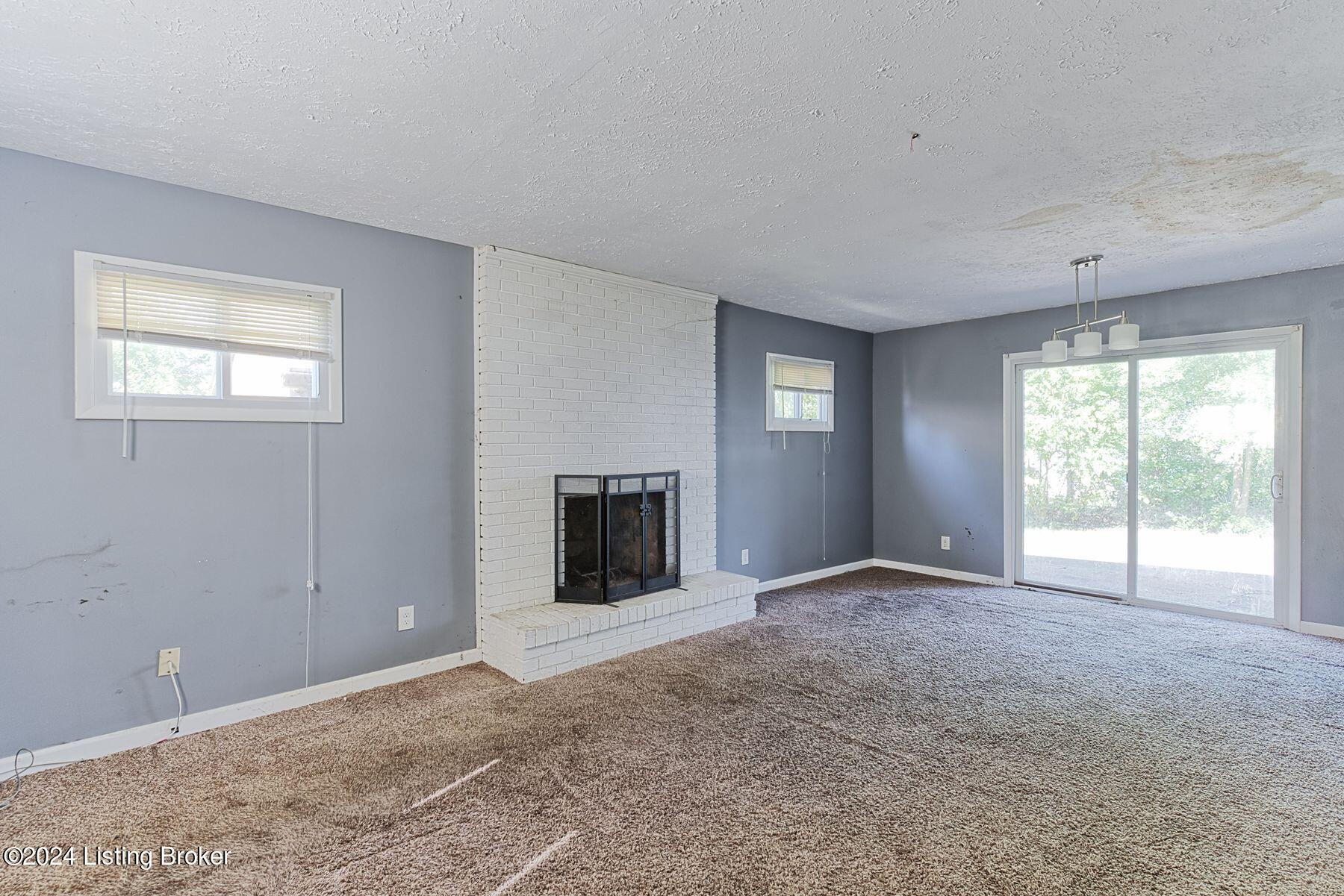 4803 Bluebird Ave