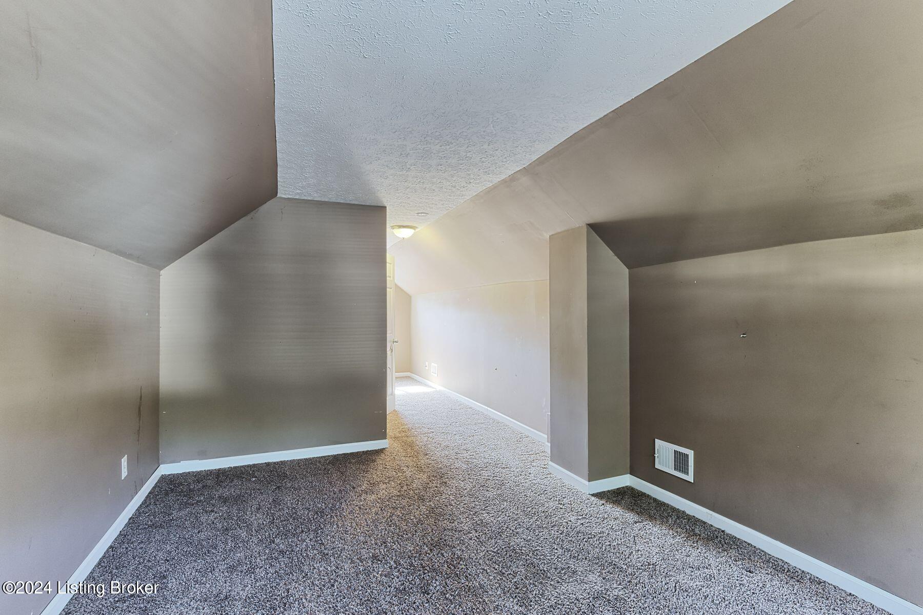 4803 Bluebird Ave