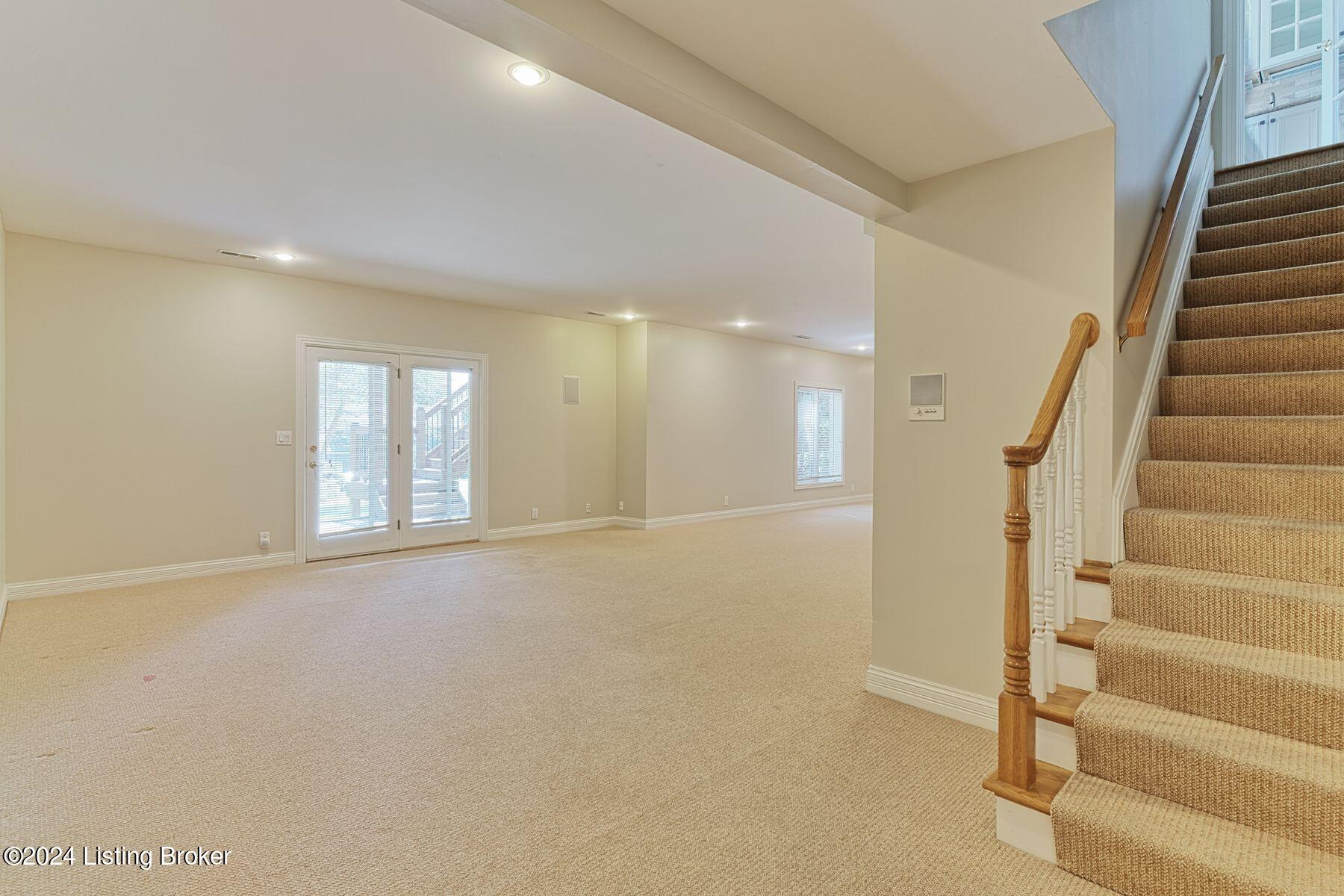 12811 Deercross Dr