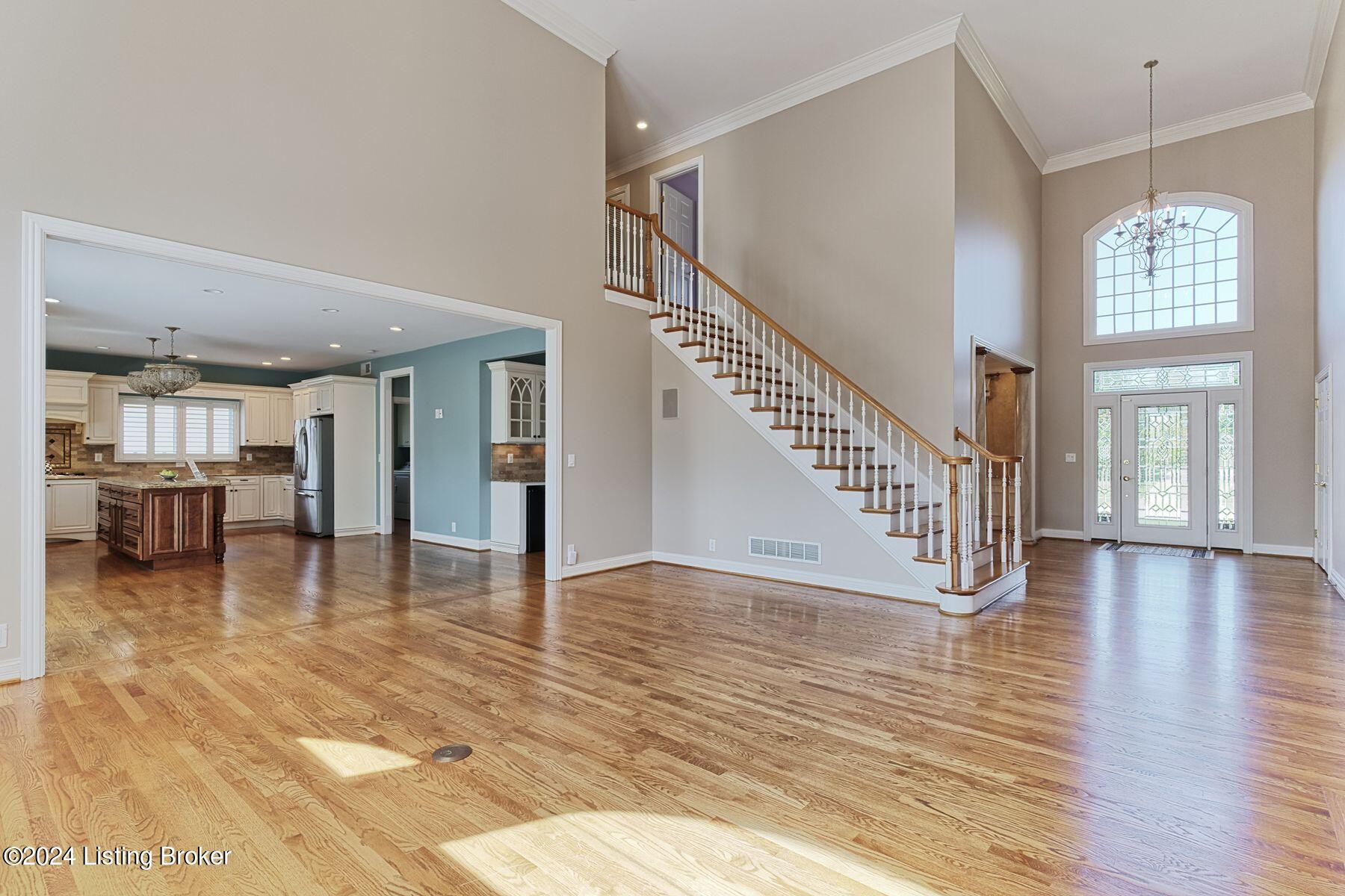 12811 Deercross Dr