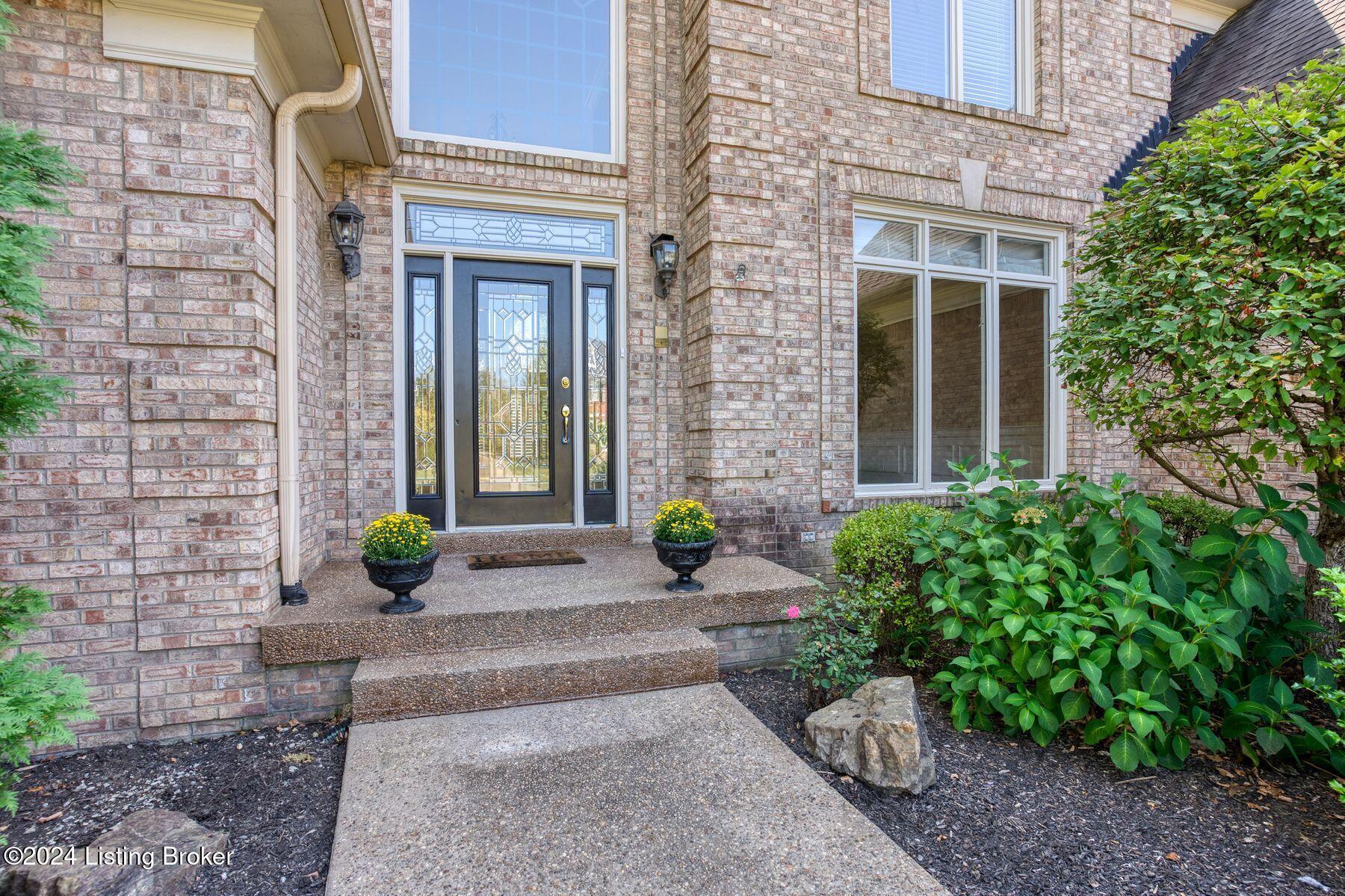 12811 Deercross Dr