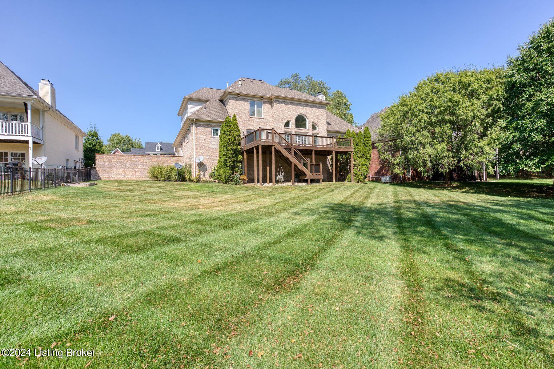 12811 Deercross Dr