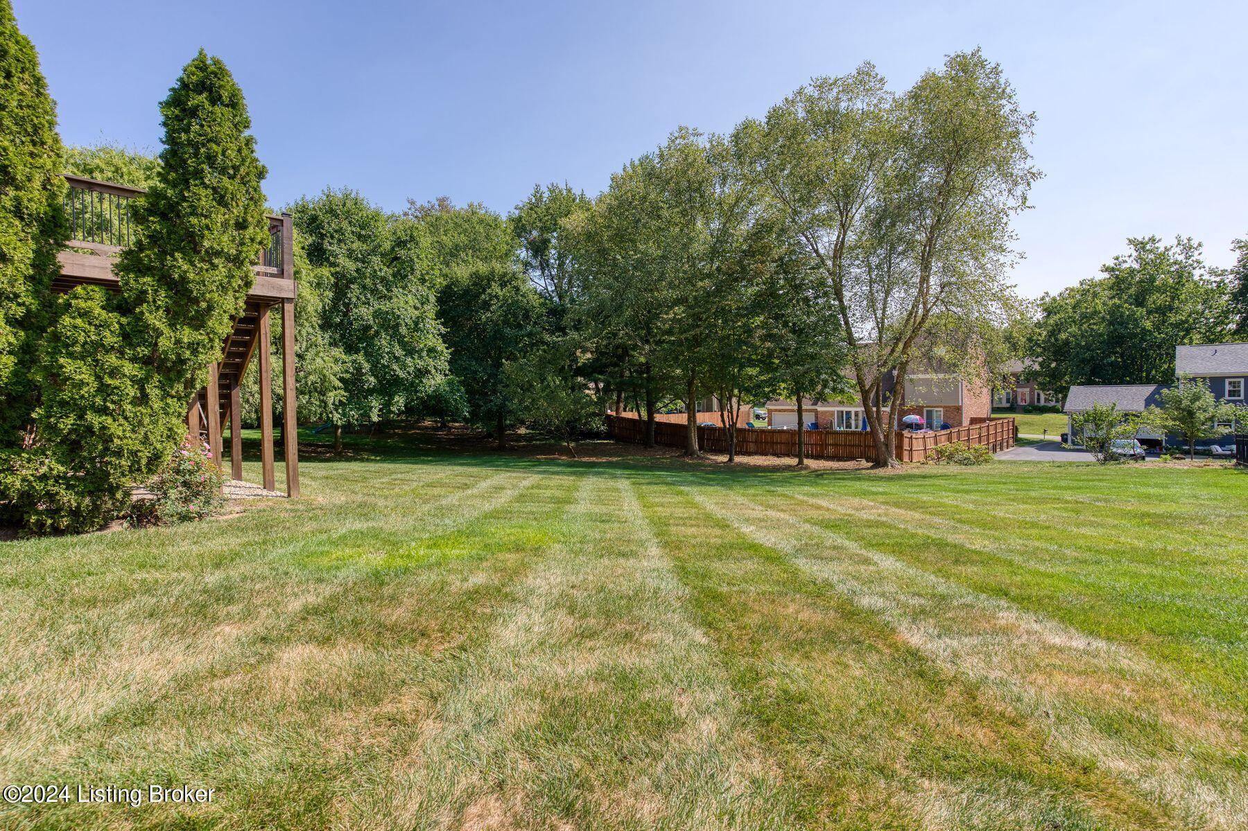 12811 Deercross Dr
