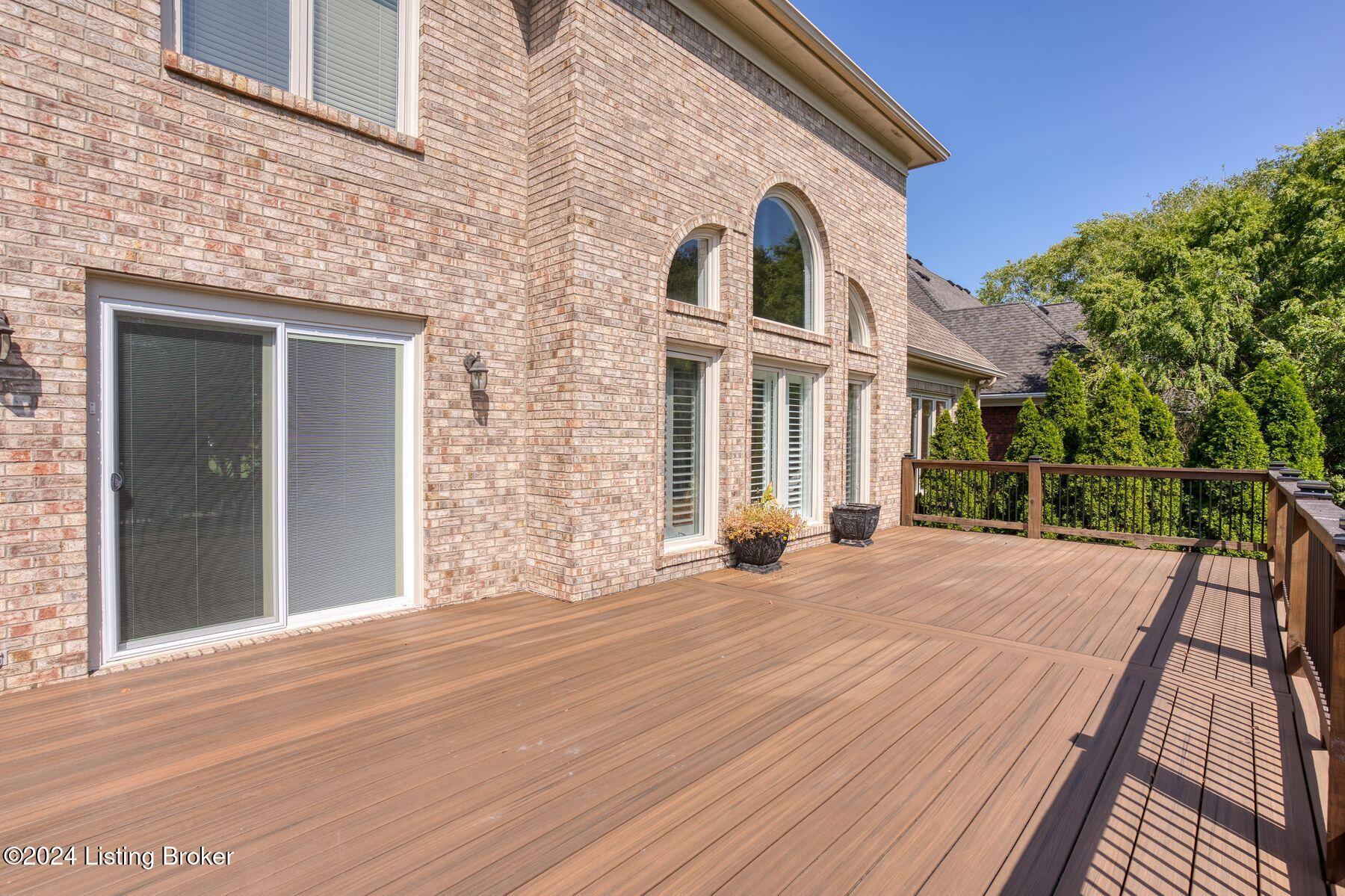 12811 Deercross Dr