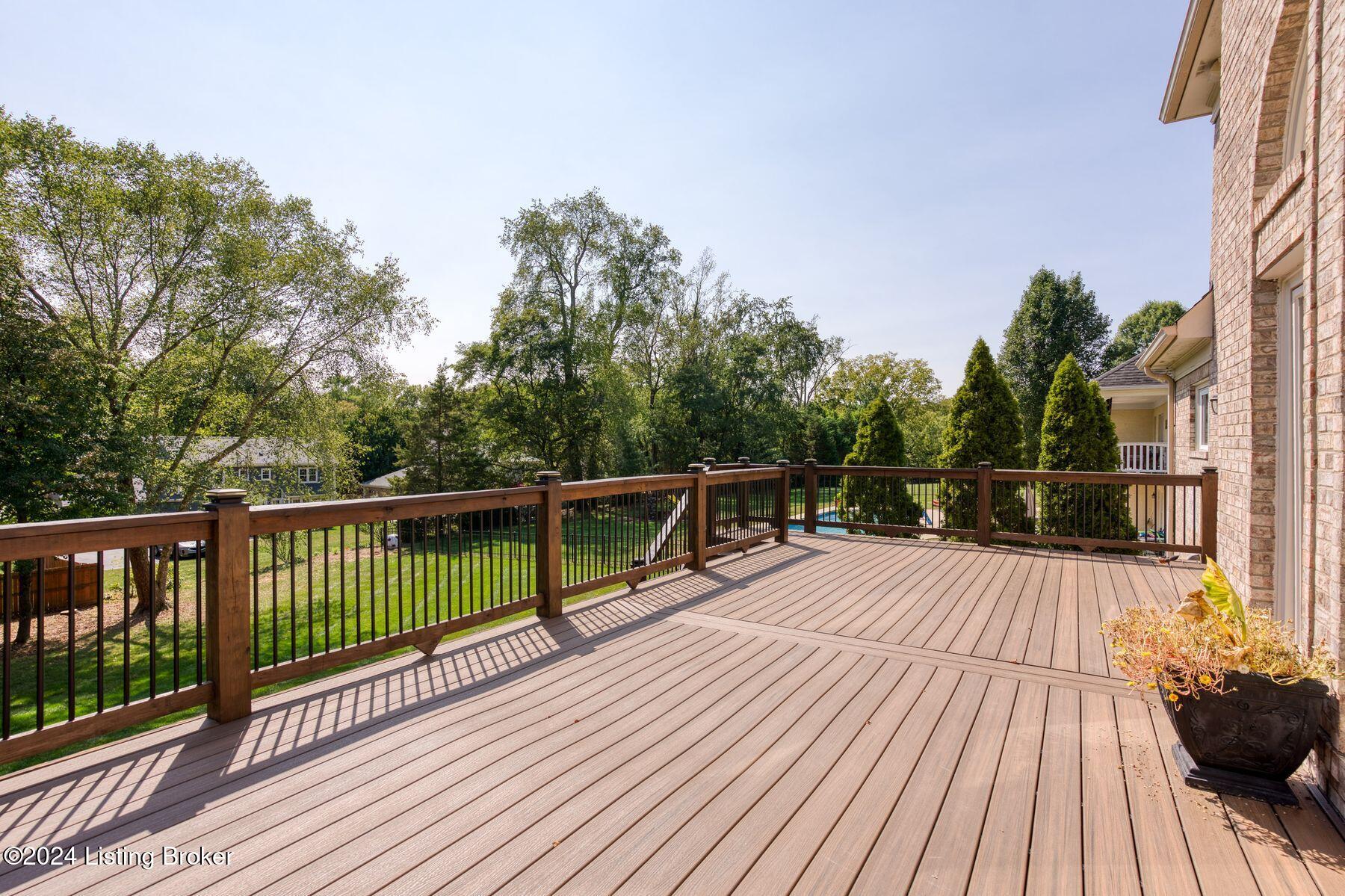 12811 Deercross Dr