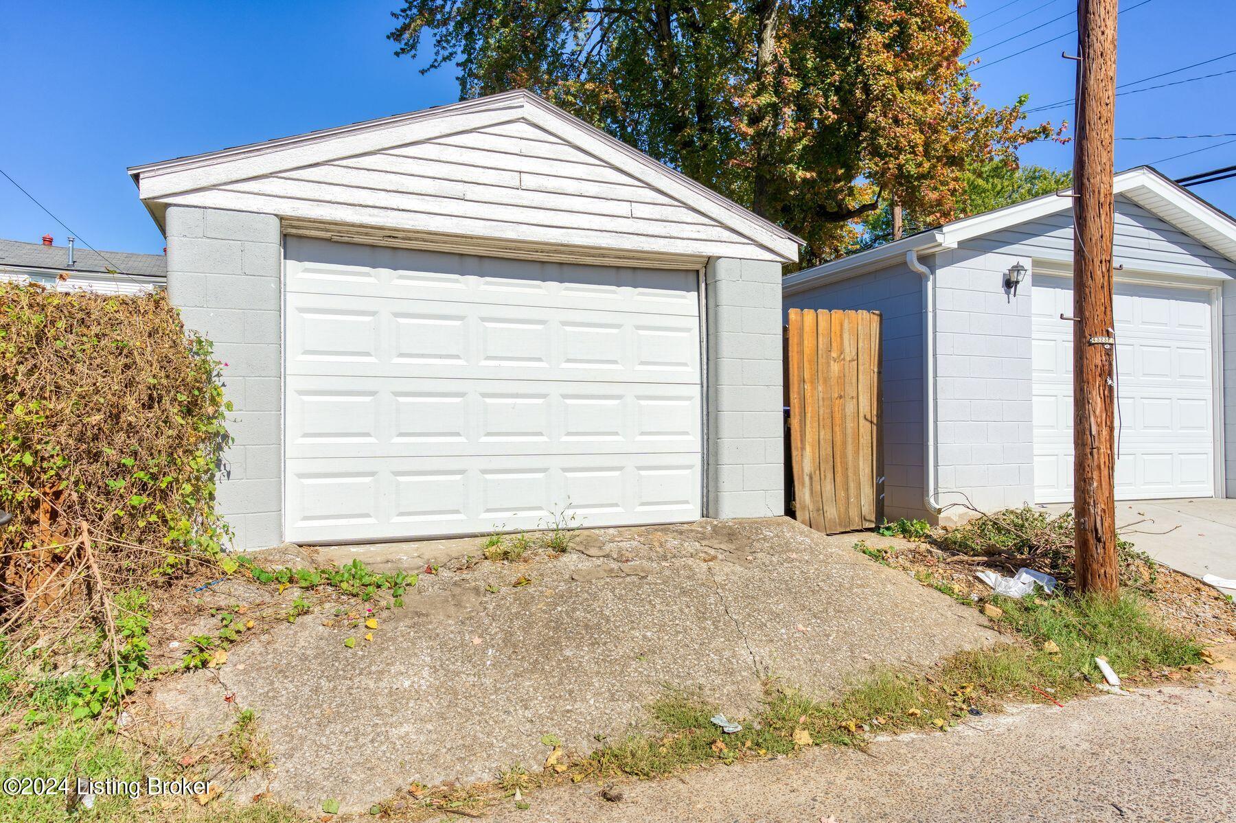 1048 Samuel St