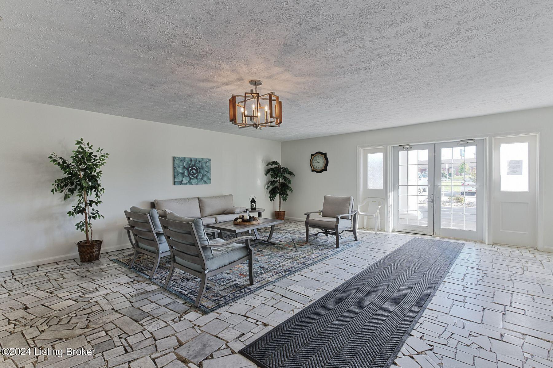 258 El Conquistador Pl