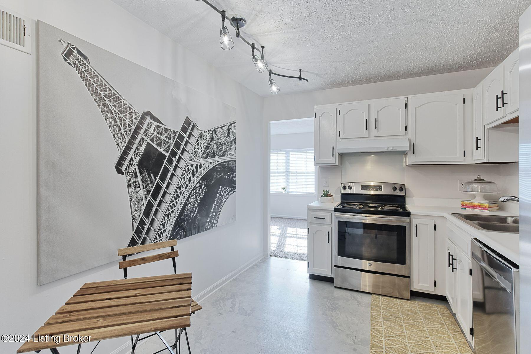 258 El Conquistador Pl