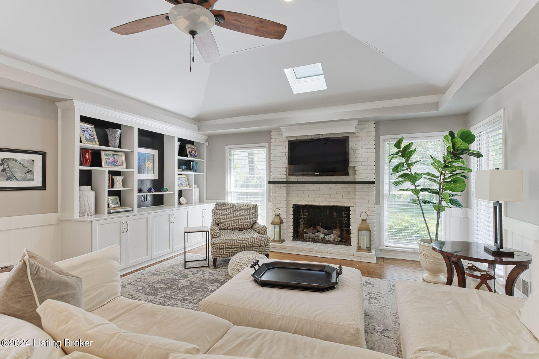 701 Shady Ln