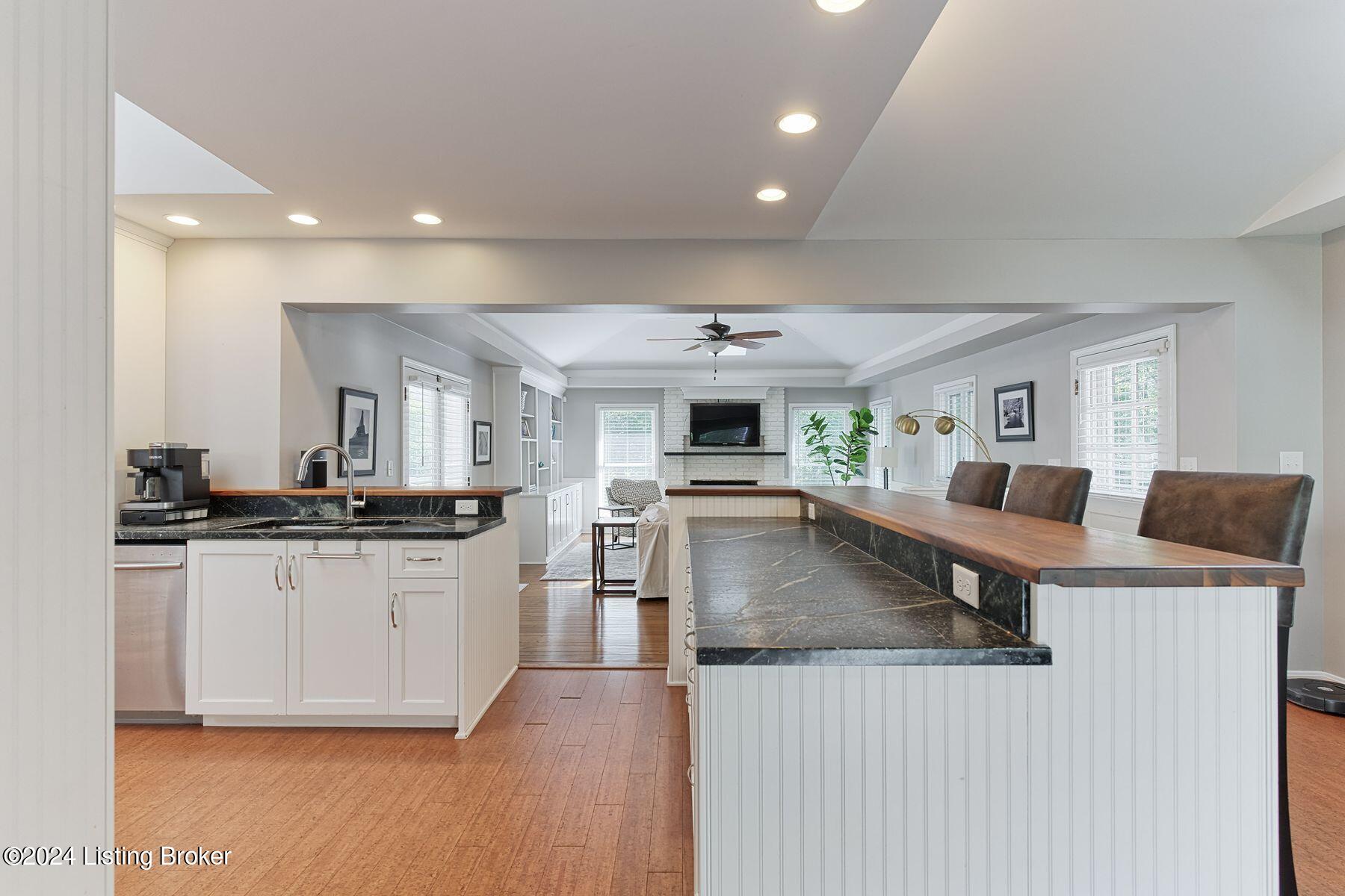 701 Shady Ln